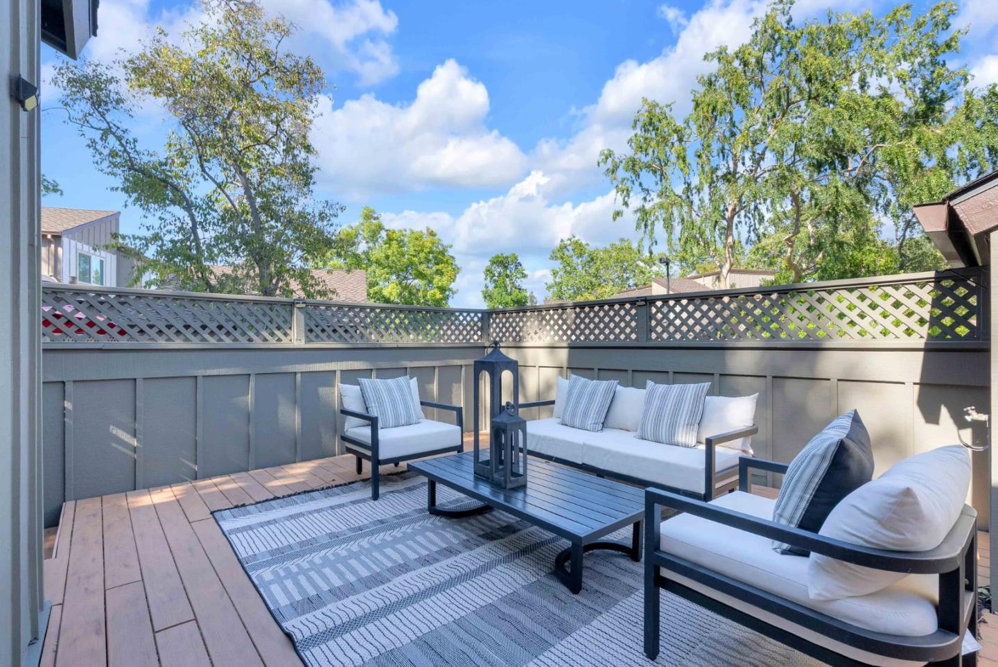 107 Charter Oaks Circle