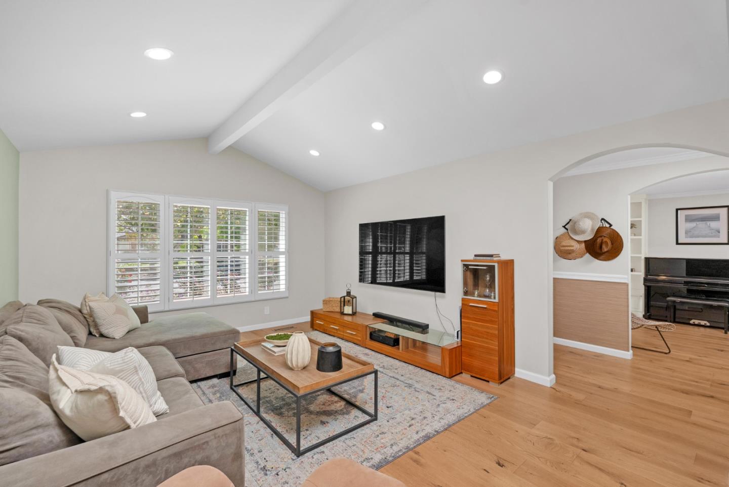 3900 Thousand Oaks Drive