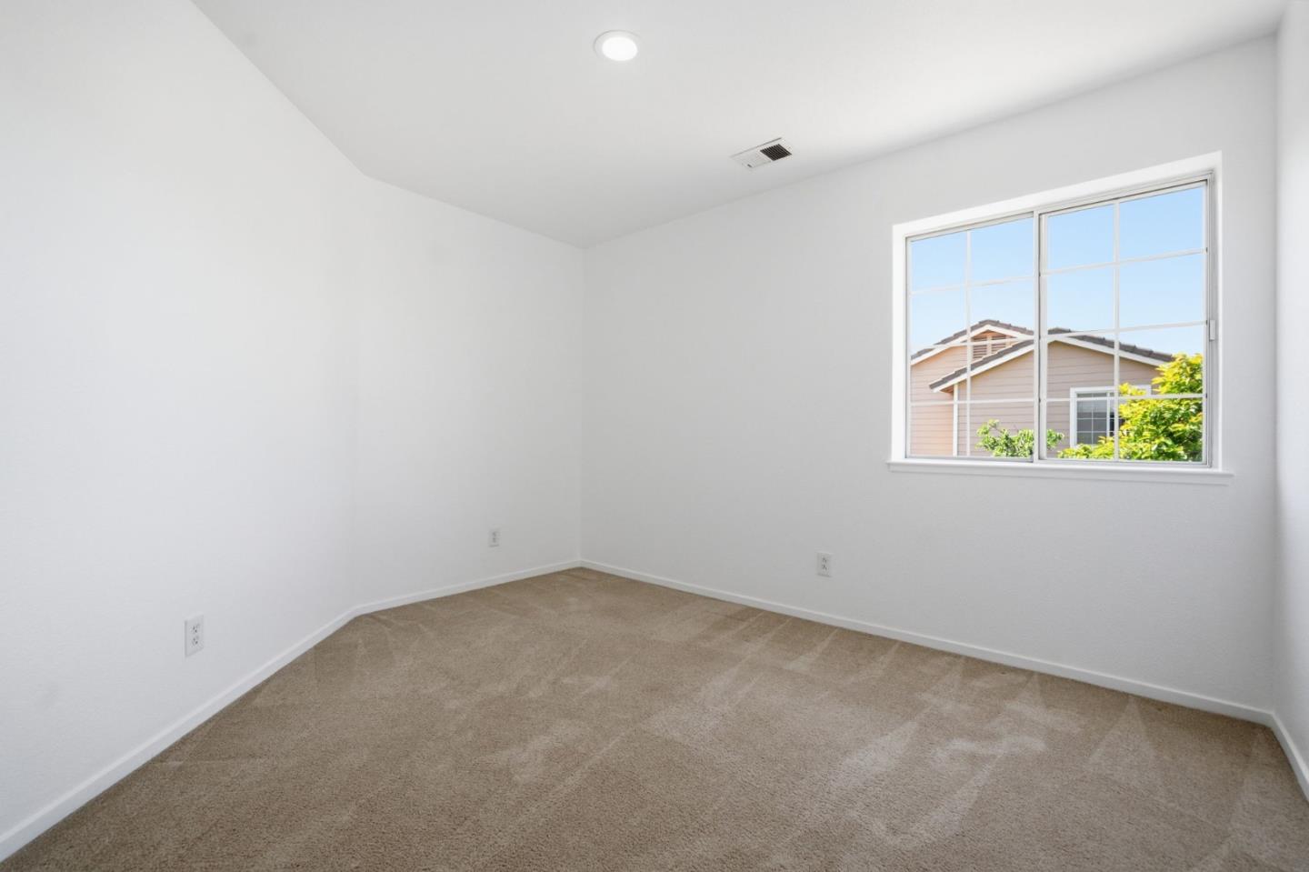 40352 Linaria Circle