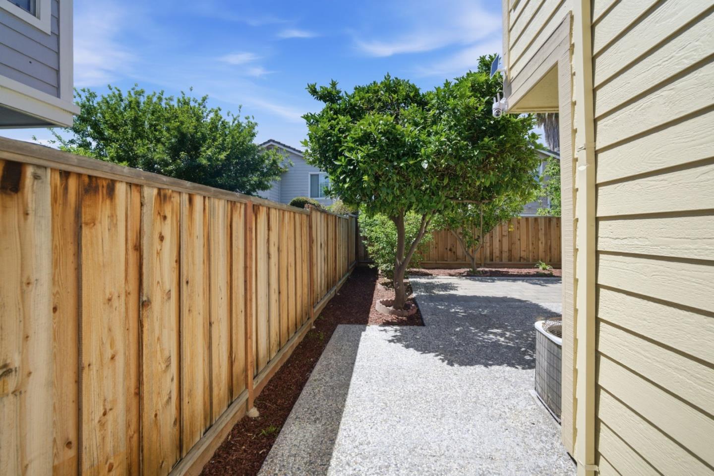 40352 Linaria Circle