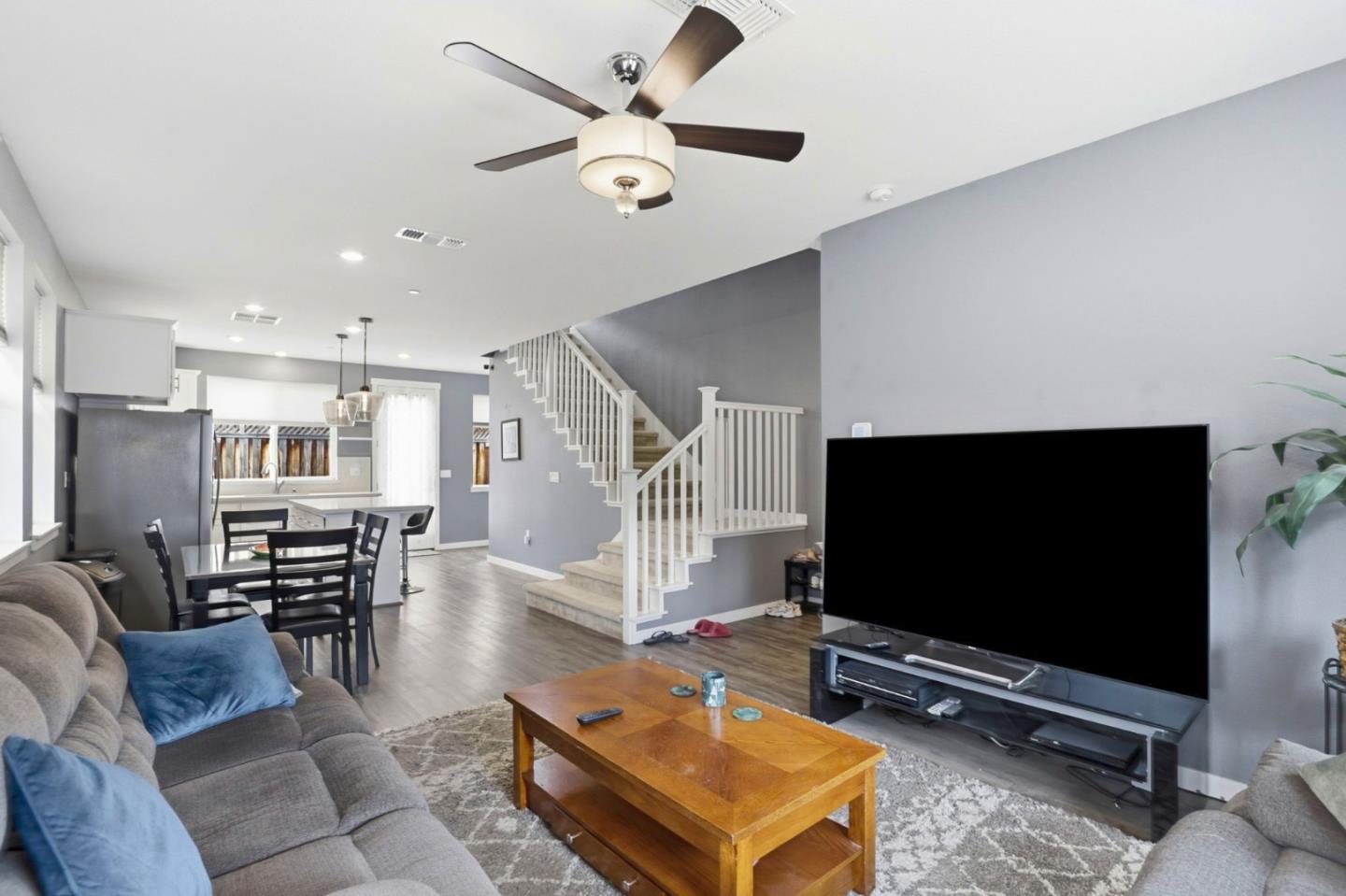 894 Brennan Way