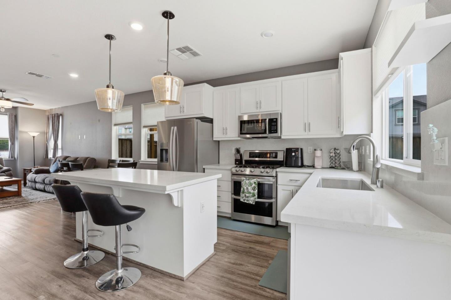 894 Brennan Way