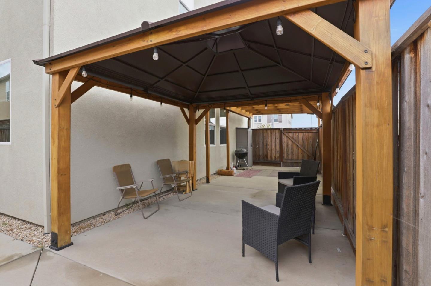 894 Brennan Way