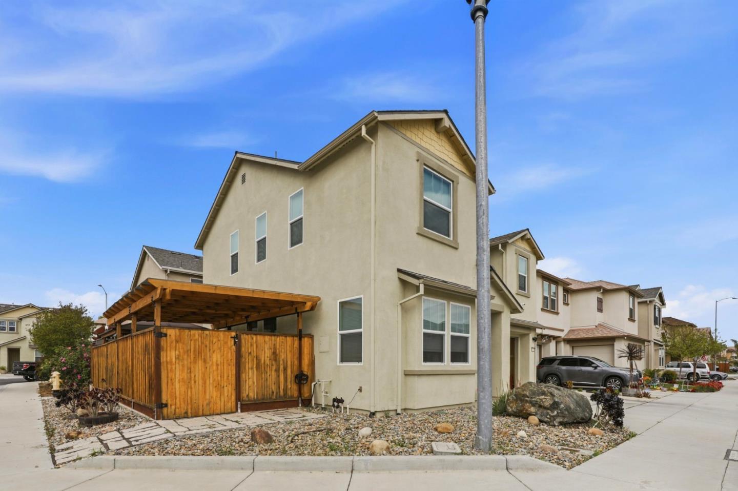 894 Brennan Way