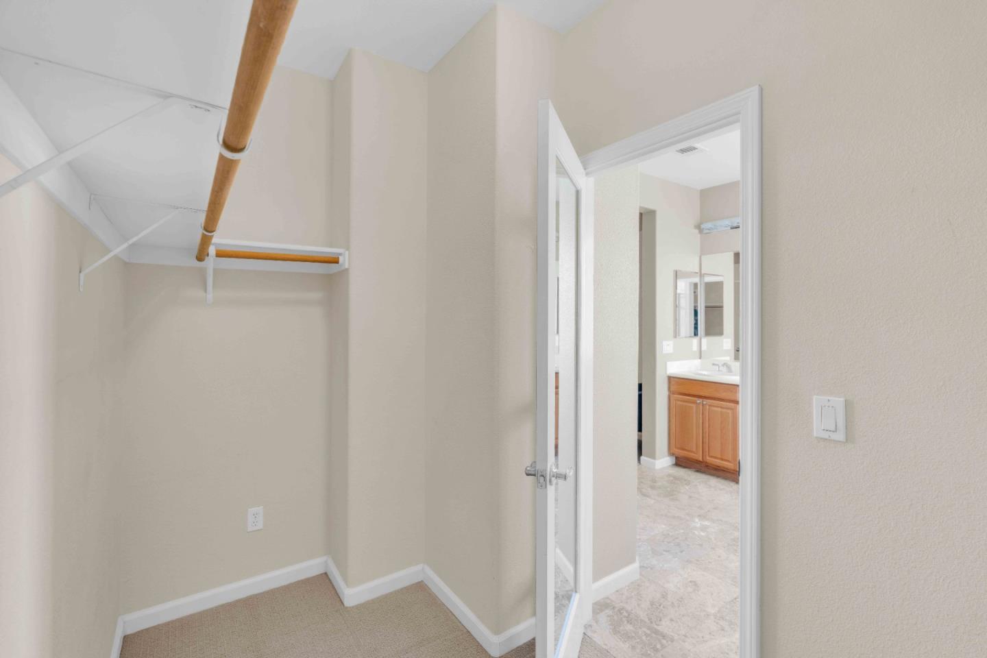 7054 Goldenspur Loop