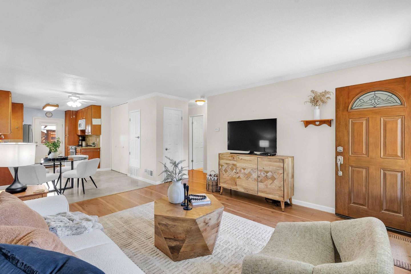 3625 Oxford Common