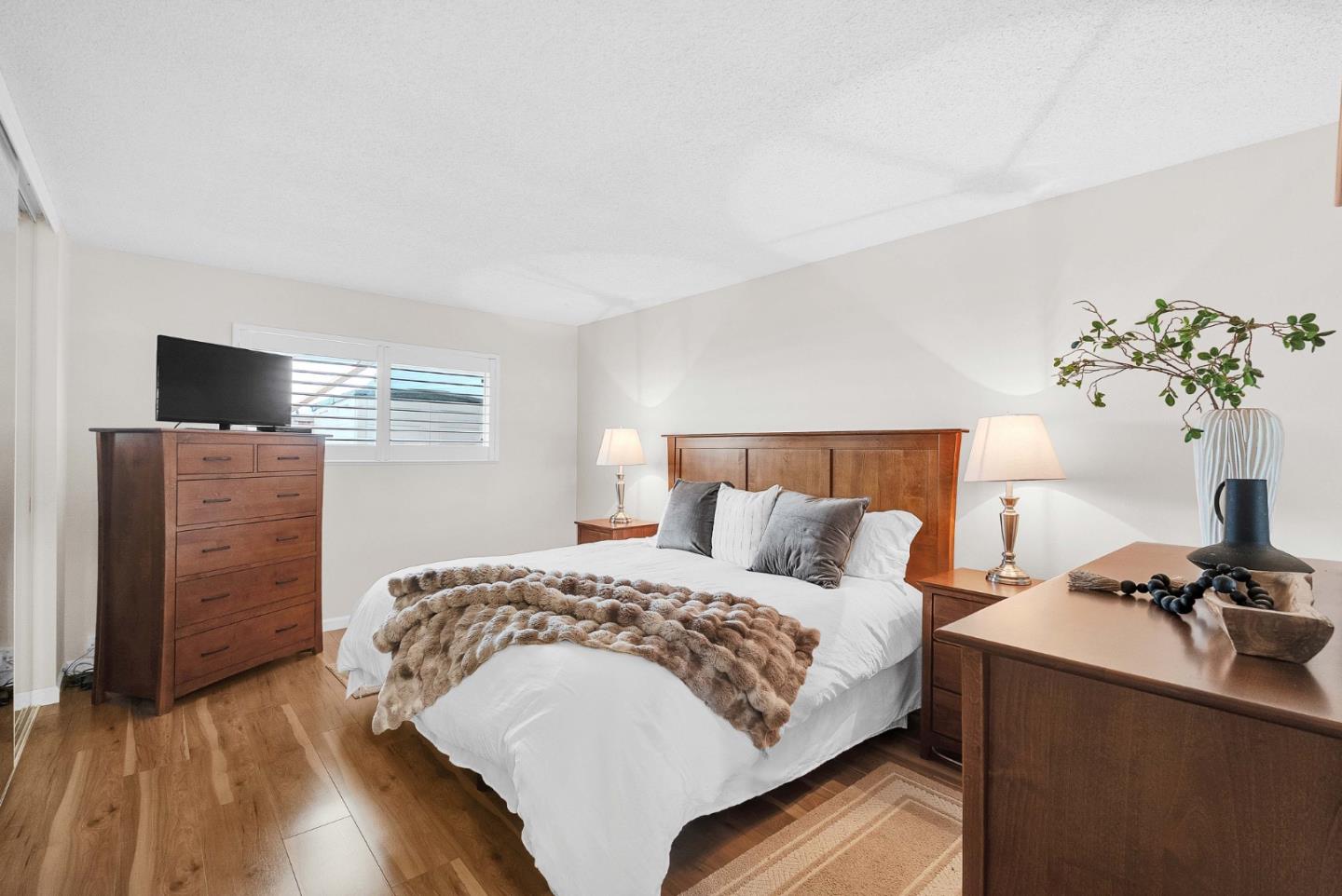 3625 Oxford Common