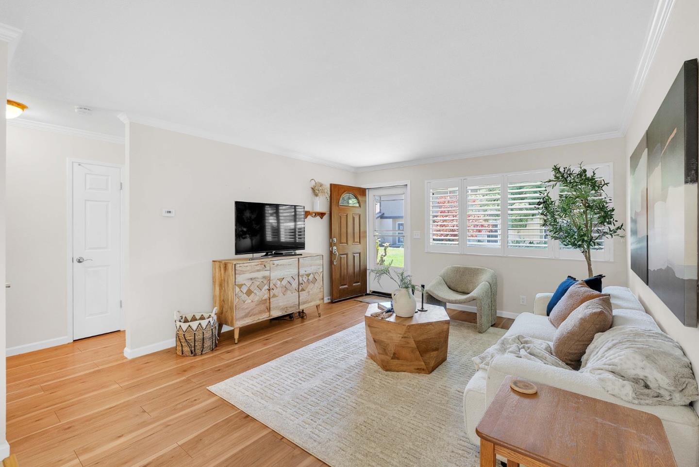 3625 Oxford Common