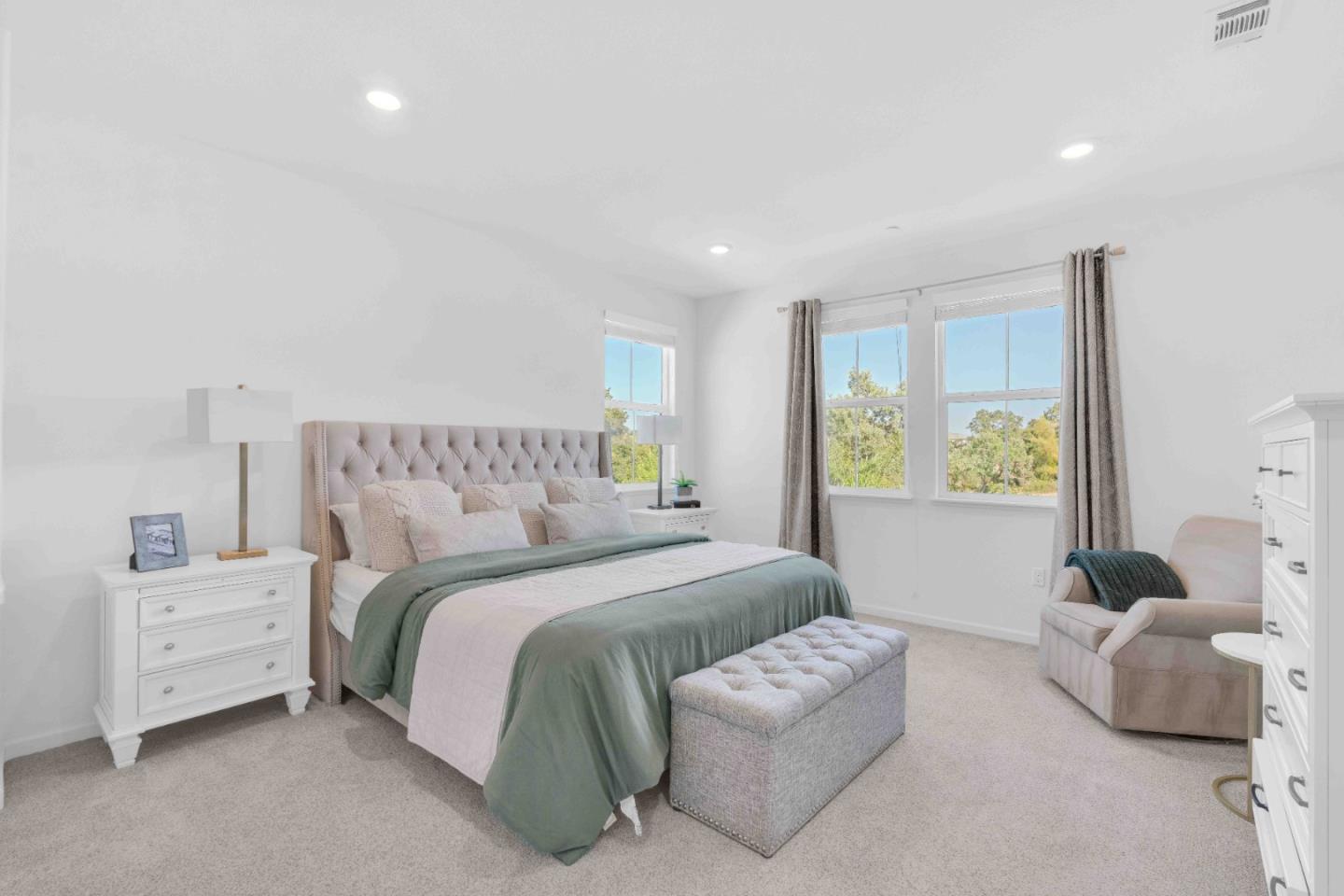7040 Vintner CT