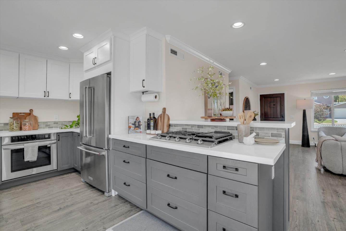 6958 Heaton Moor DR