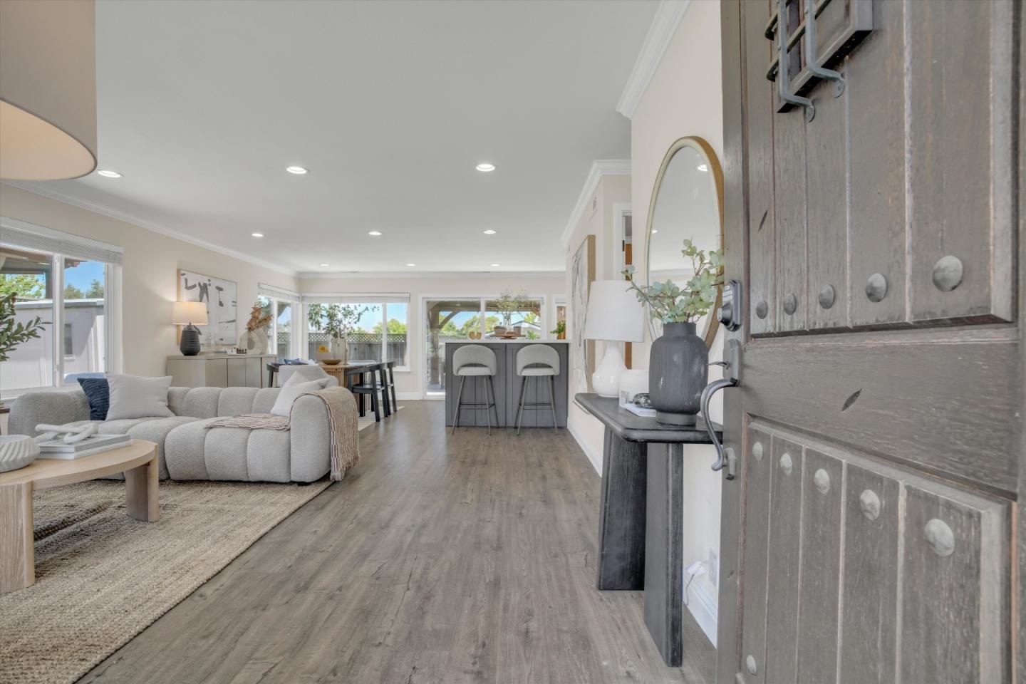 6958 Heaton Moor DR