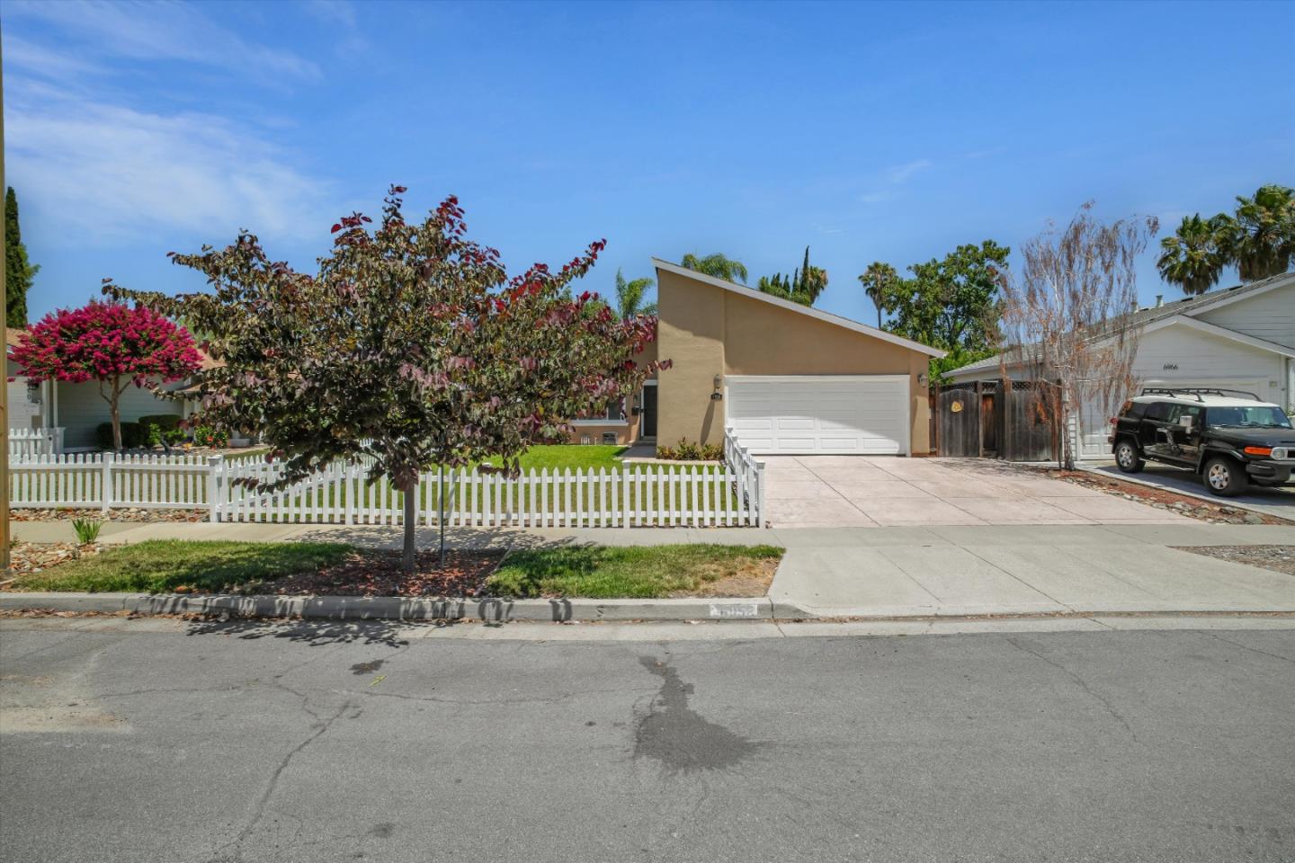 6958 Heaton Moor DR