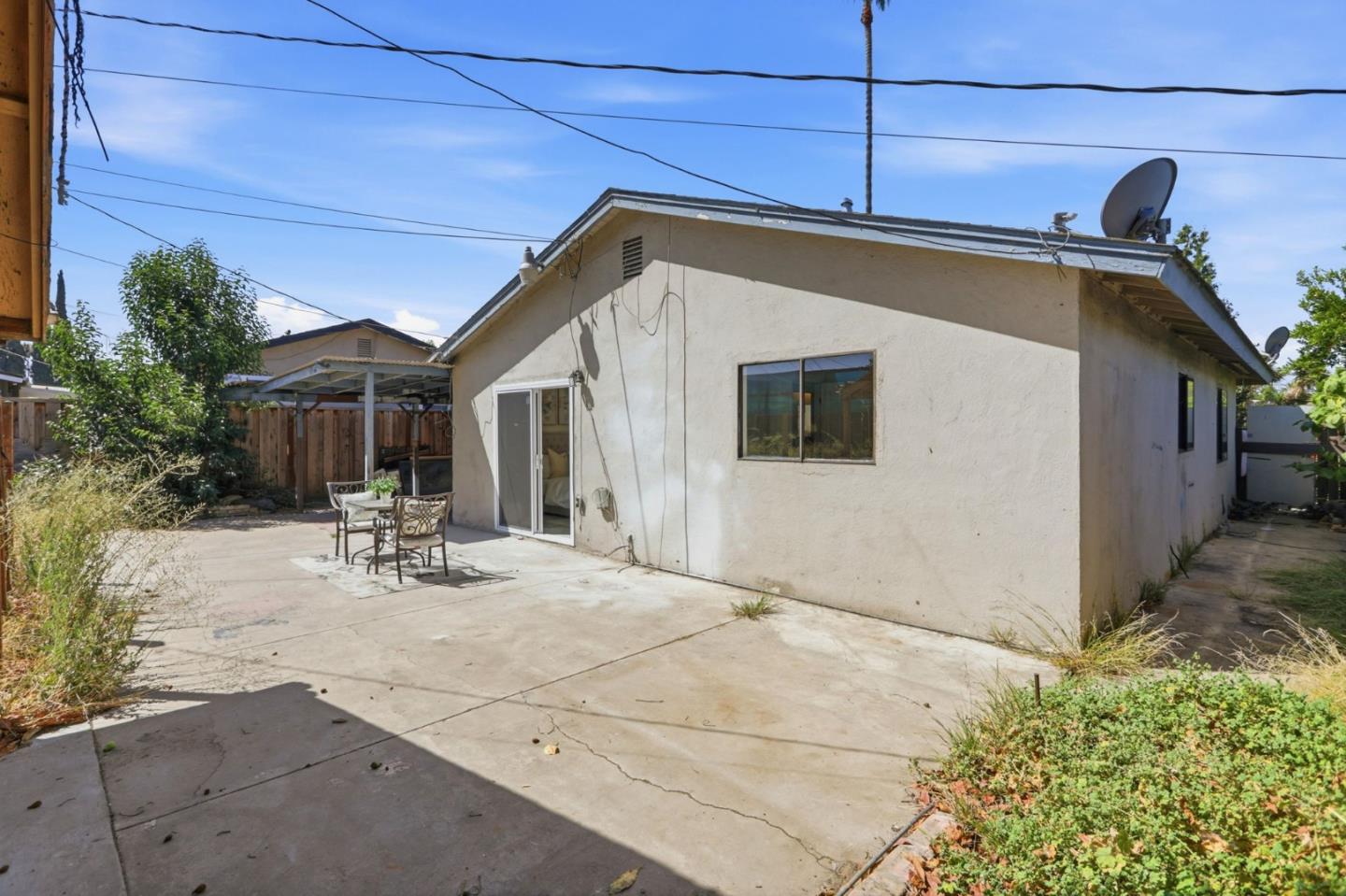 2624 Othello AVE