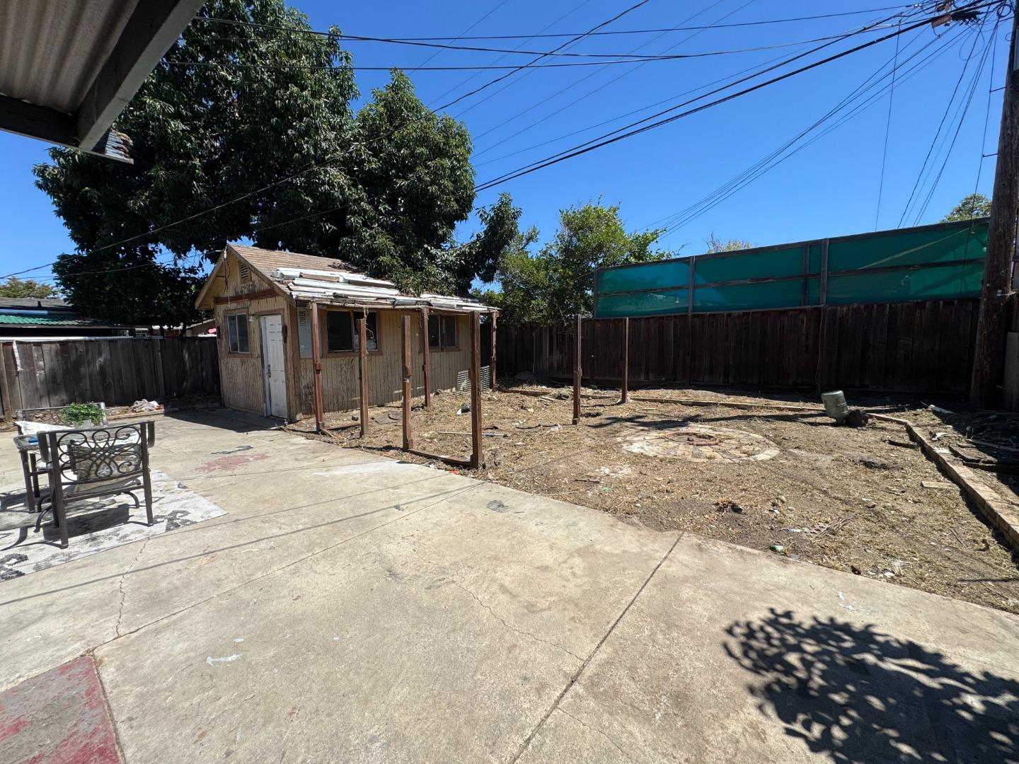 2624 Othello AVE