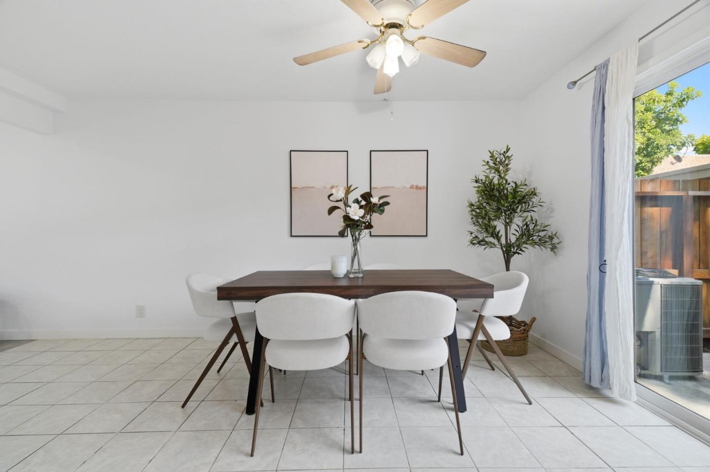 139 Aguacate CT