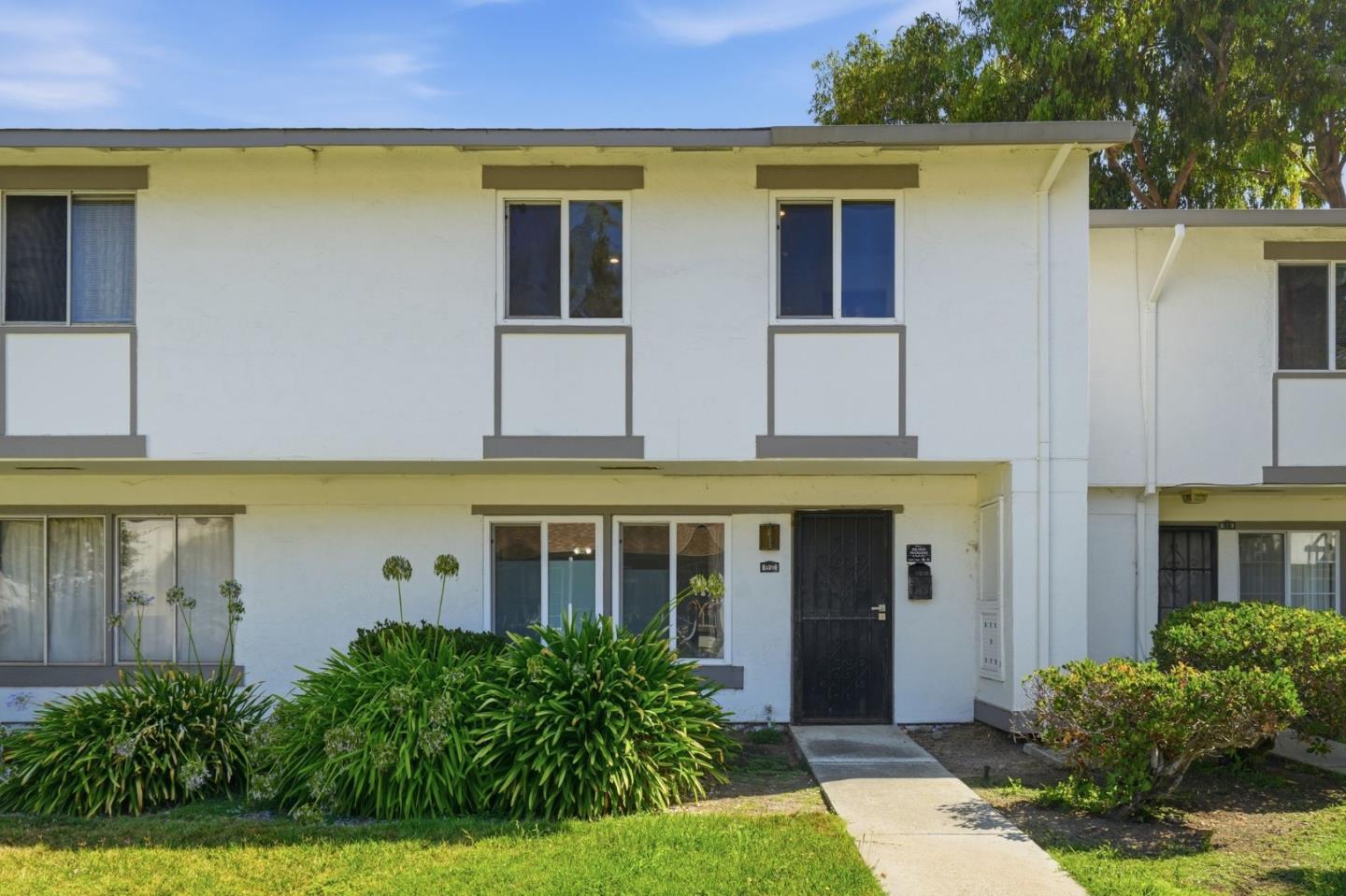 139 Aguacate CT