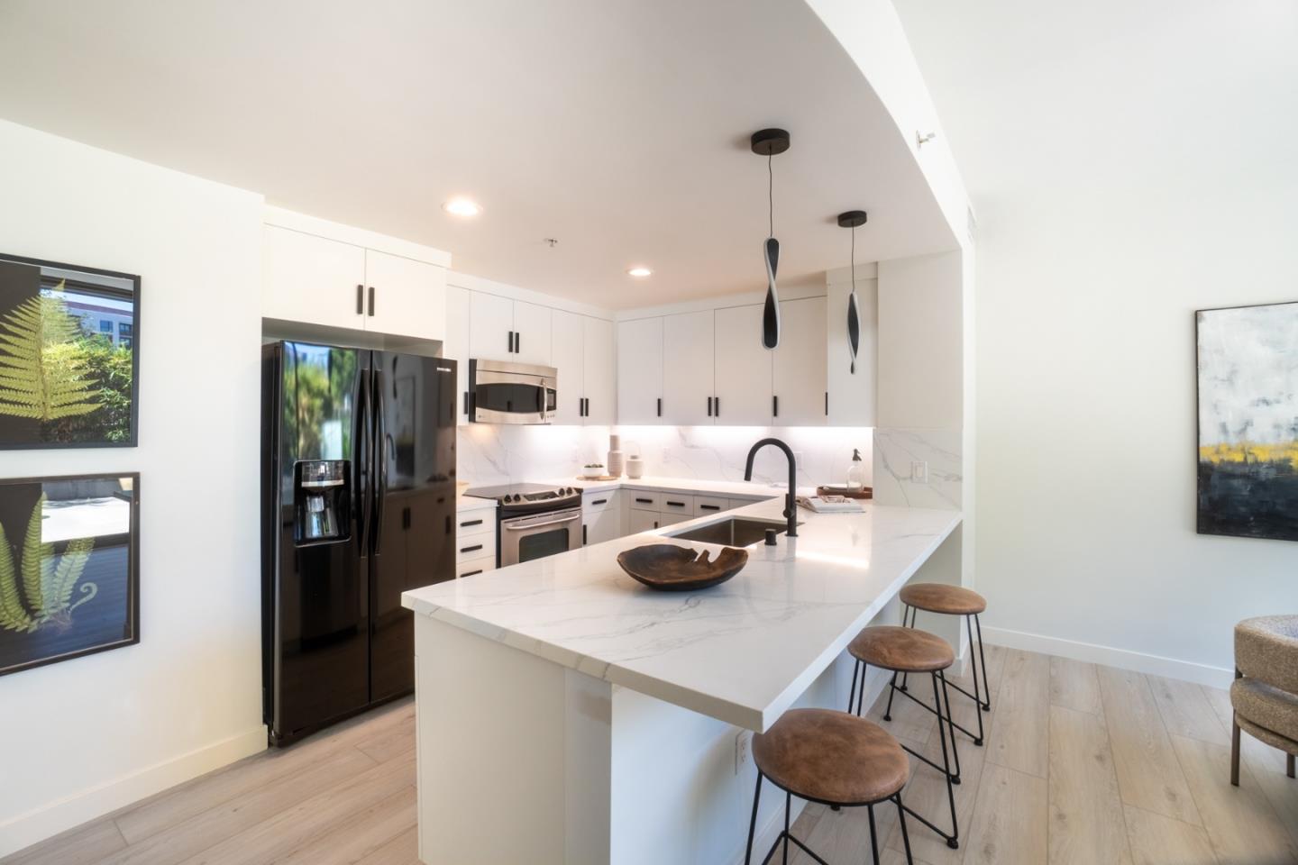38 N Almaden BLVD 302