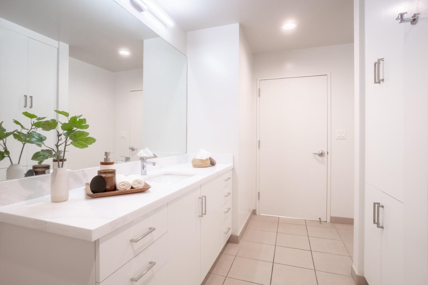 38 N Almaden BLVD 302