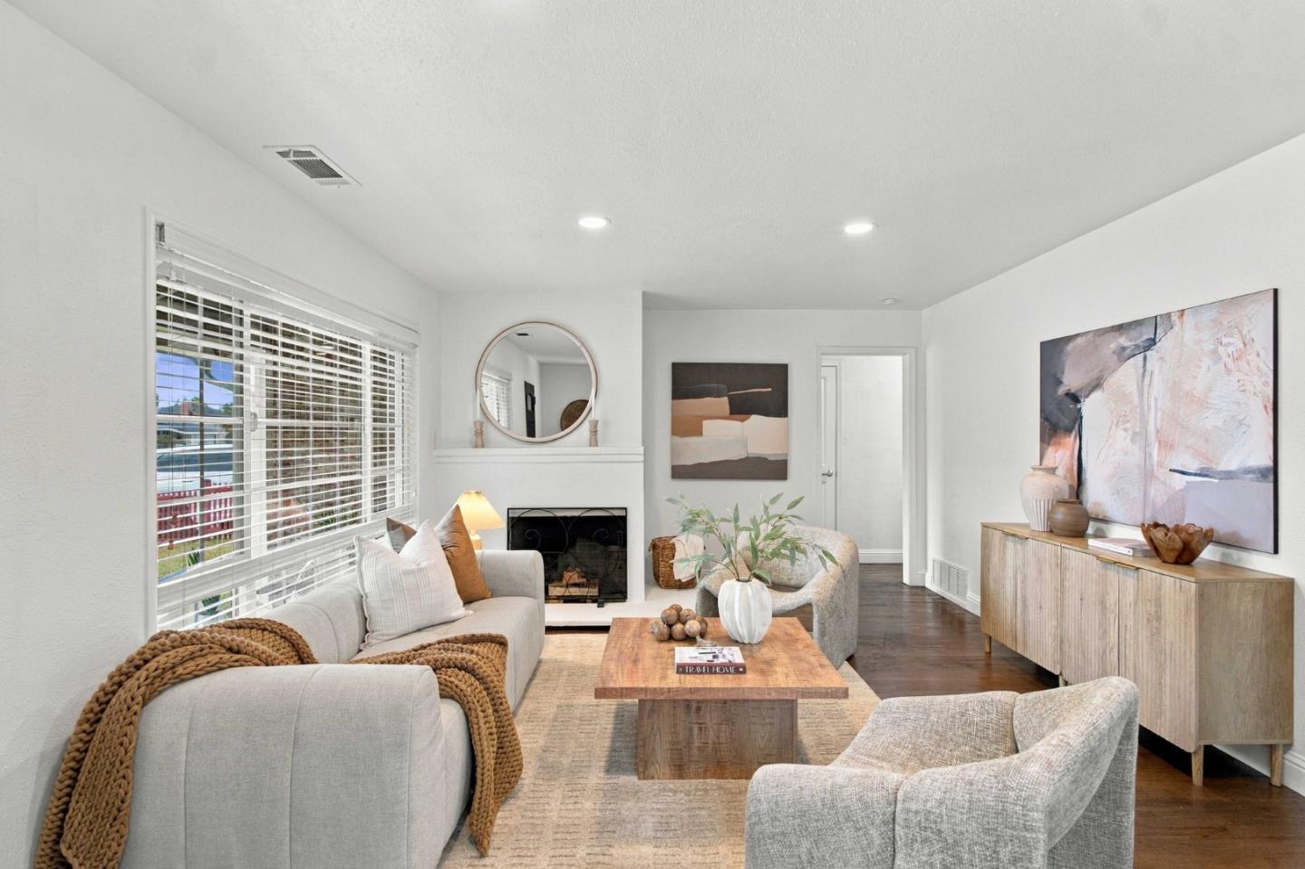 242 Laumer AVE