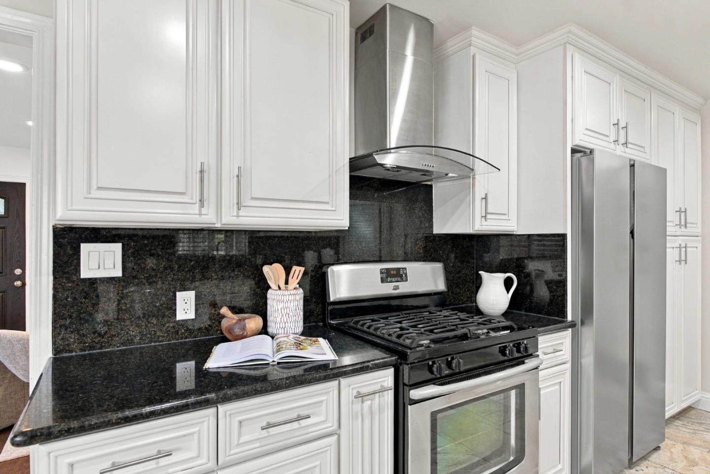 242 Laumer AVE