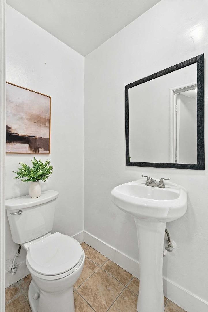 242 Laumer AVE