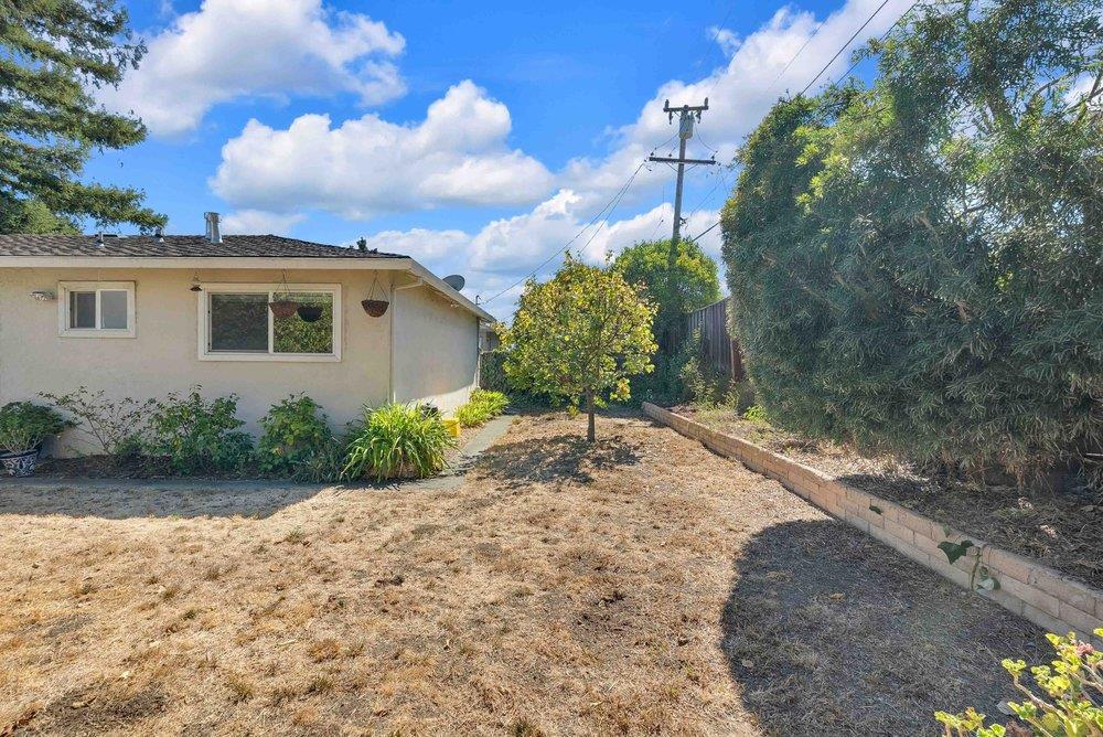 2141 Tamie LN