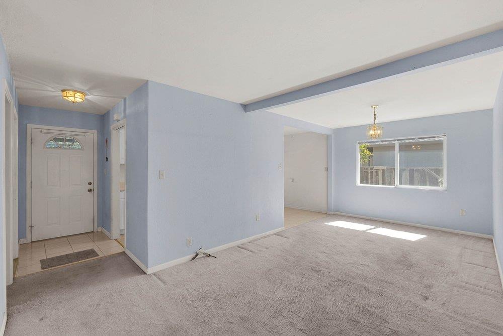 2141 Tamie LN