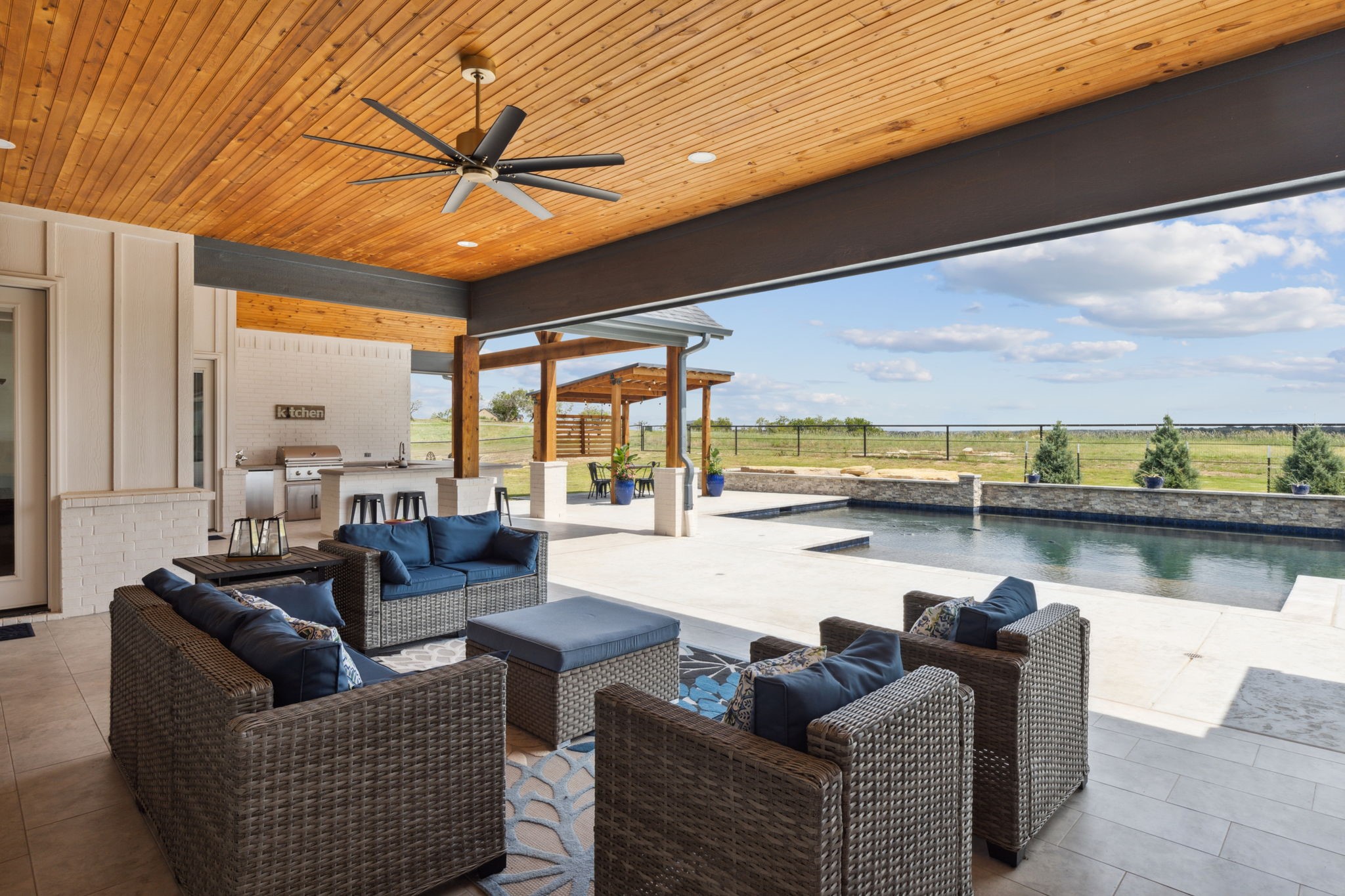 408 Royal Santana Run