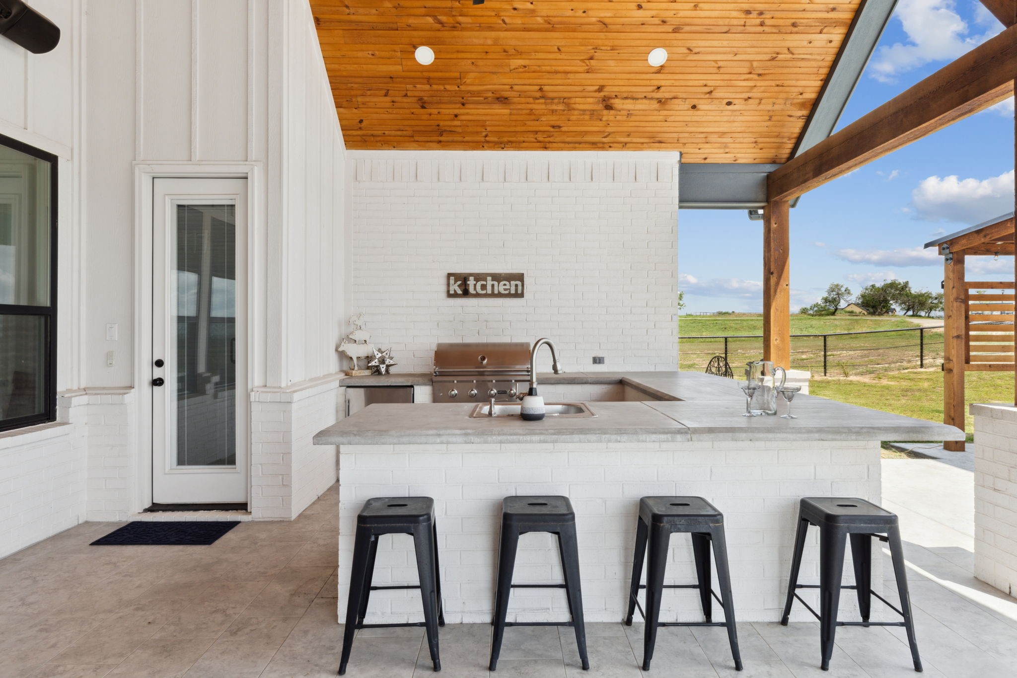 408 Royal Santana Run