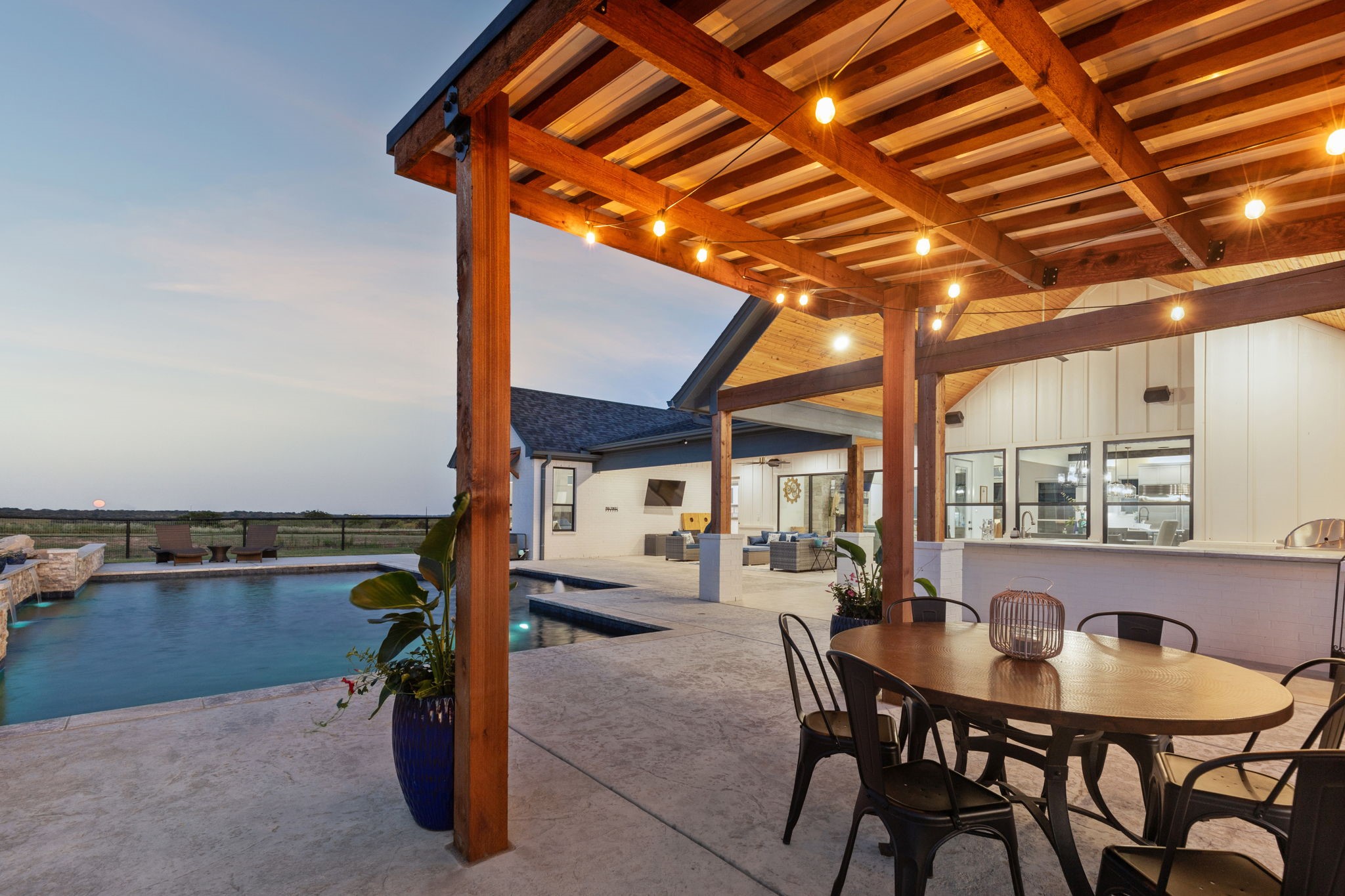 408 Royal Santana Run