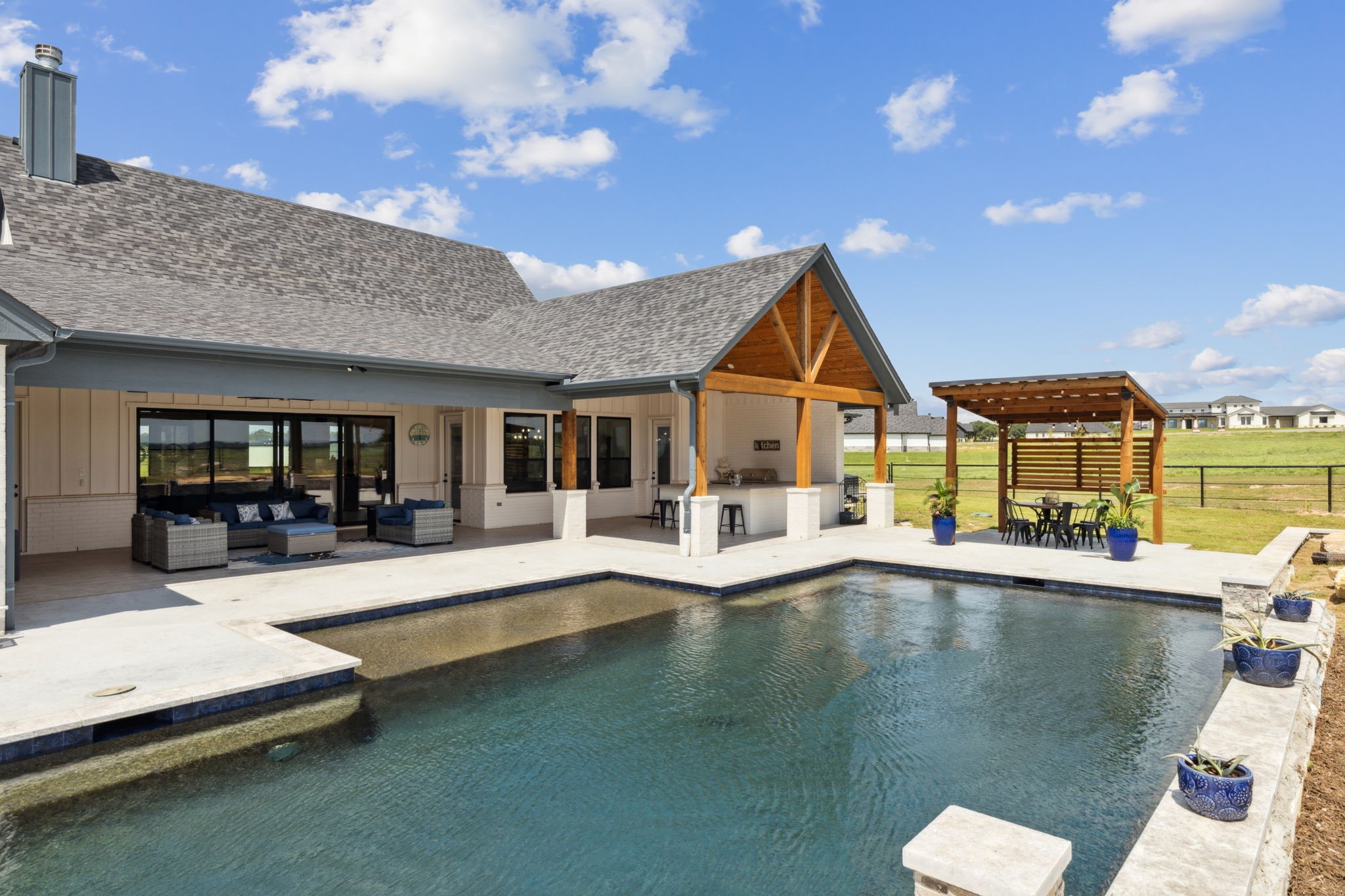 408 Royal Santana Run