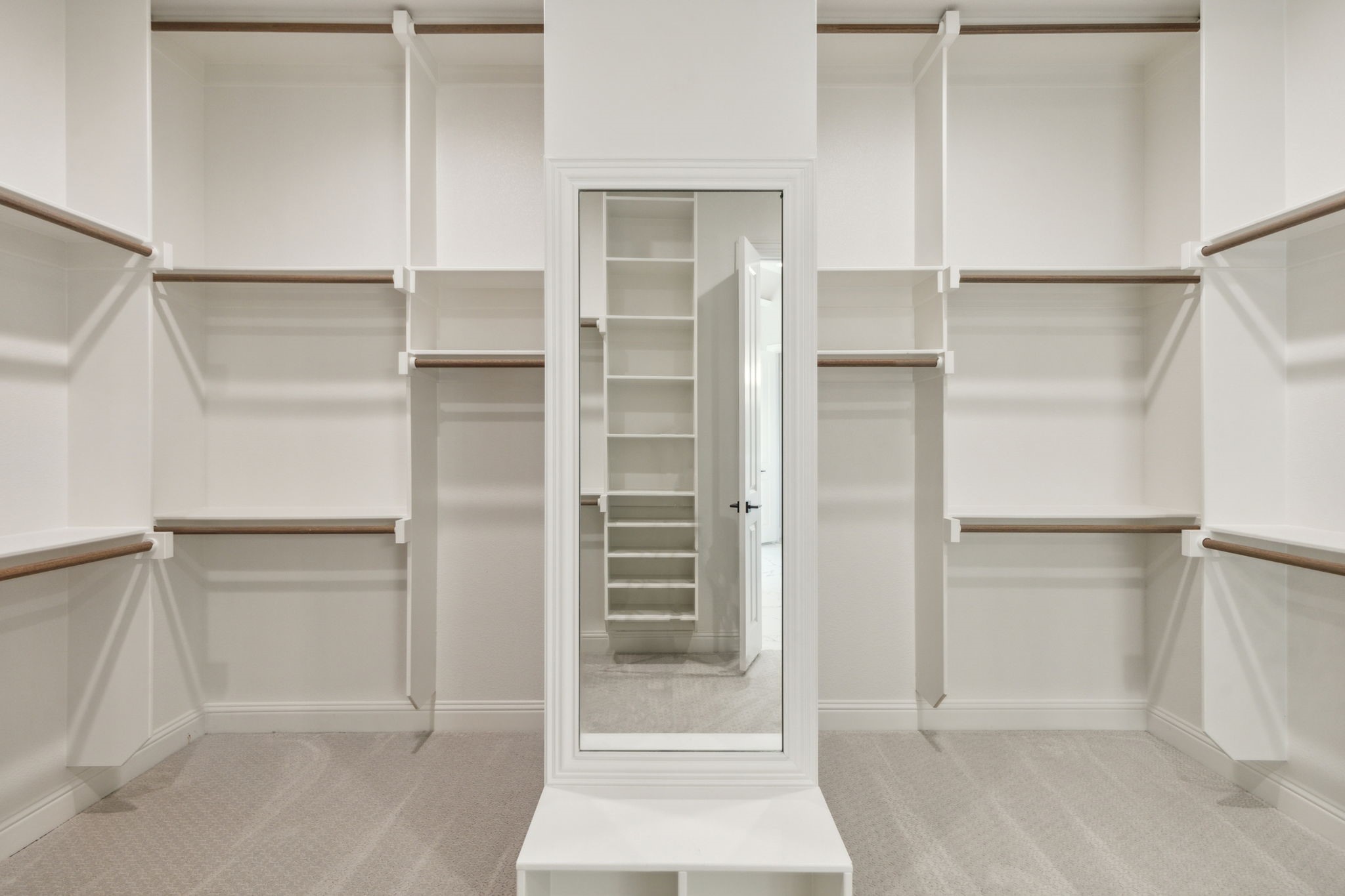 553 Royal Santana Run