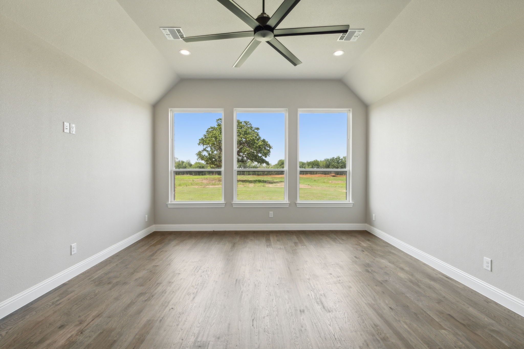 553 Royal Santana Run