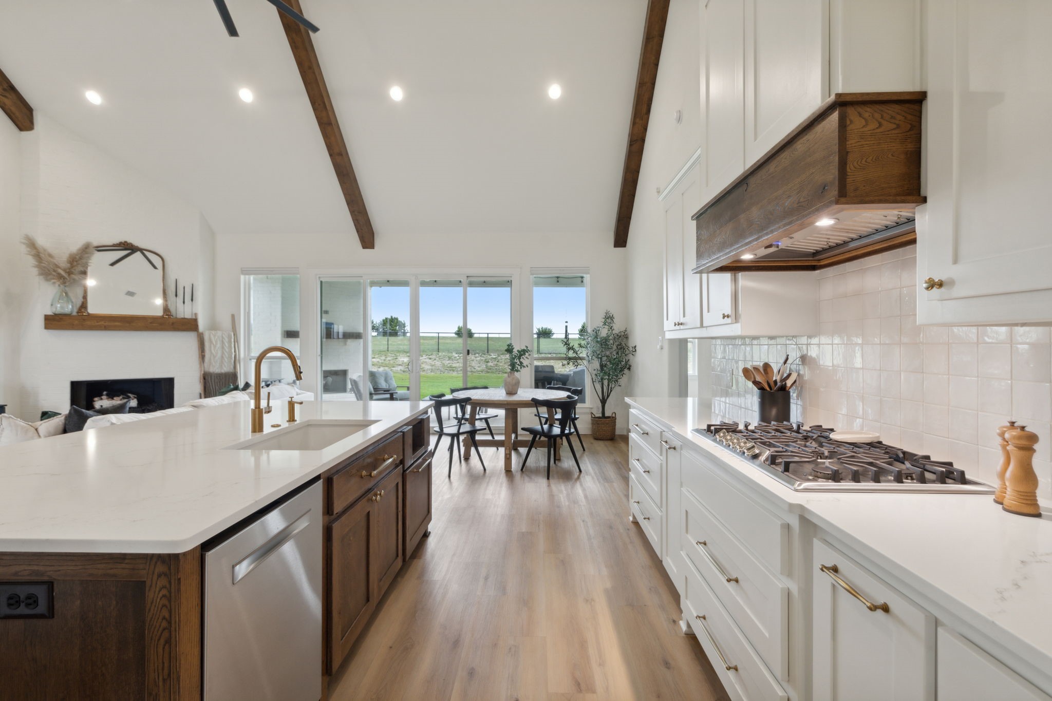 2037 Eagles Ridge Drive