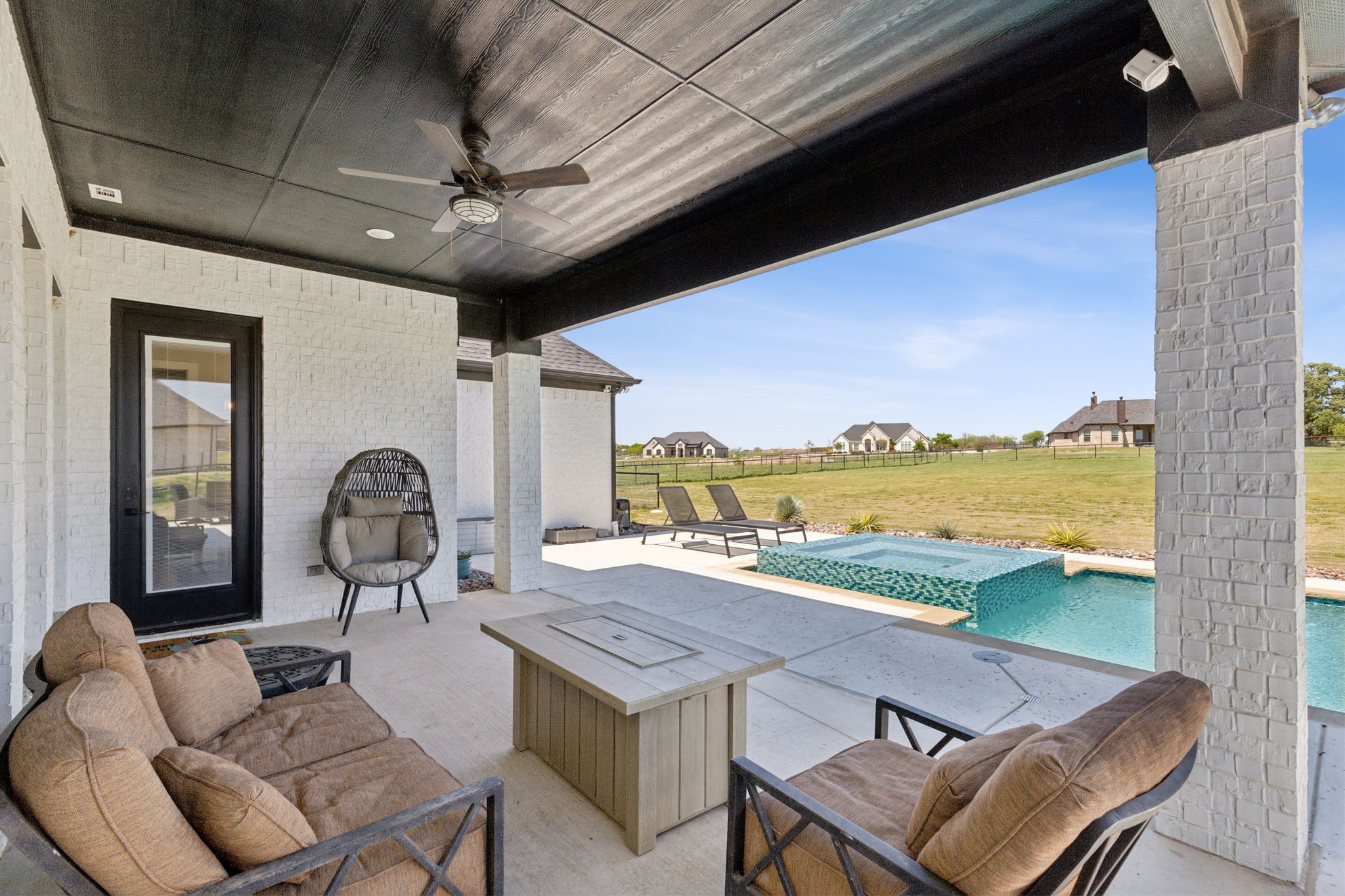 2067 Sunset Ridge Drive