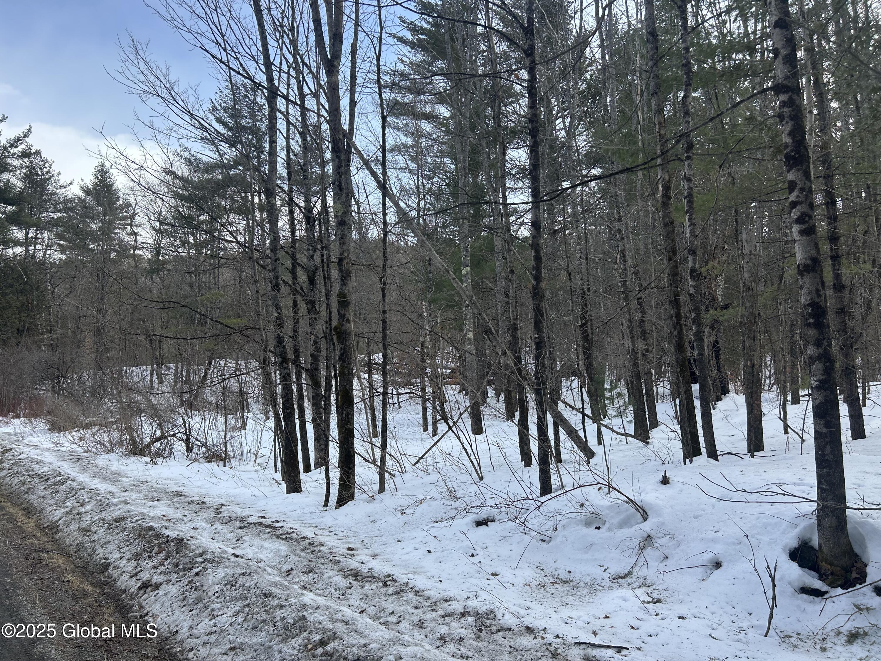L11.120 Hogback Road