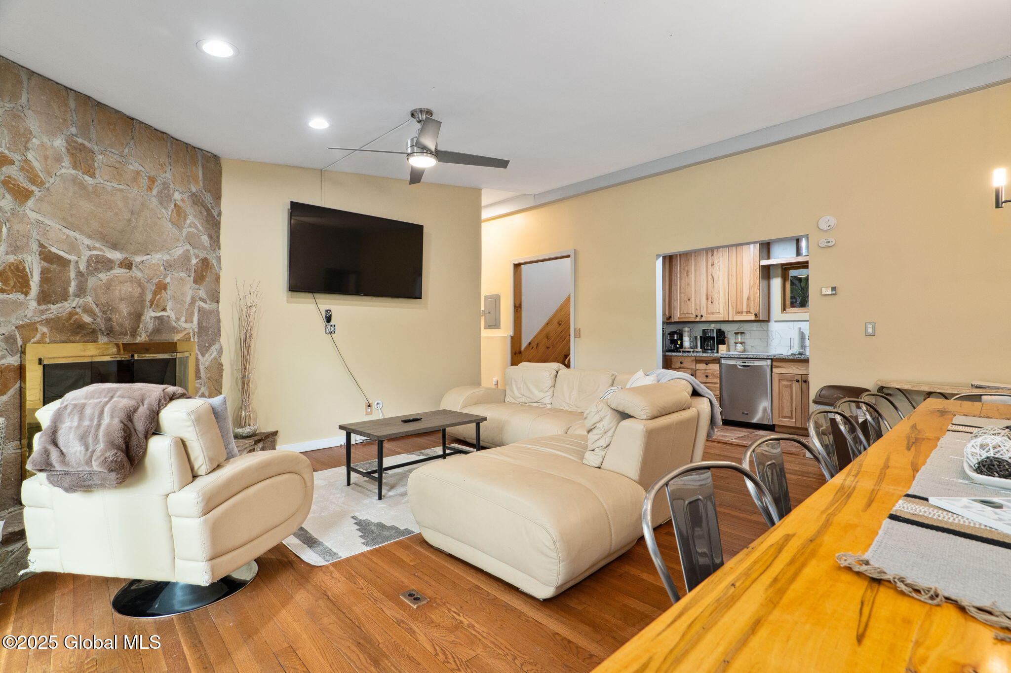 5 Overlook Lane, B/D