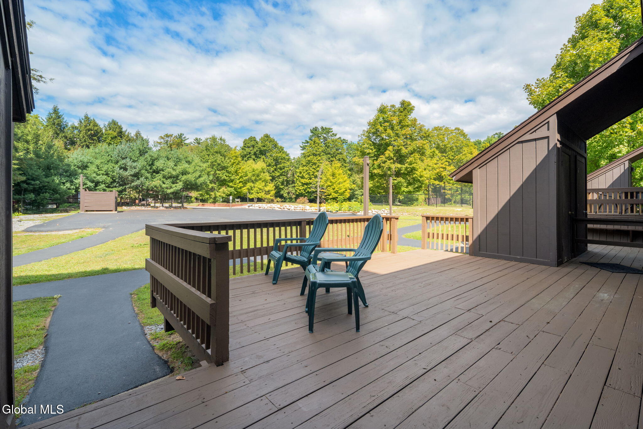 11 N Overlook Lane, L