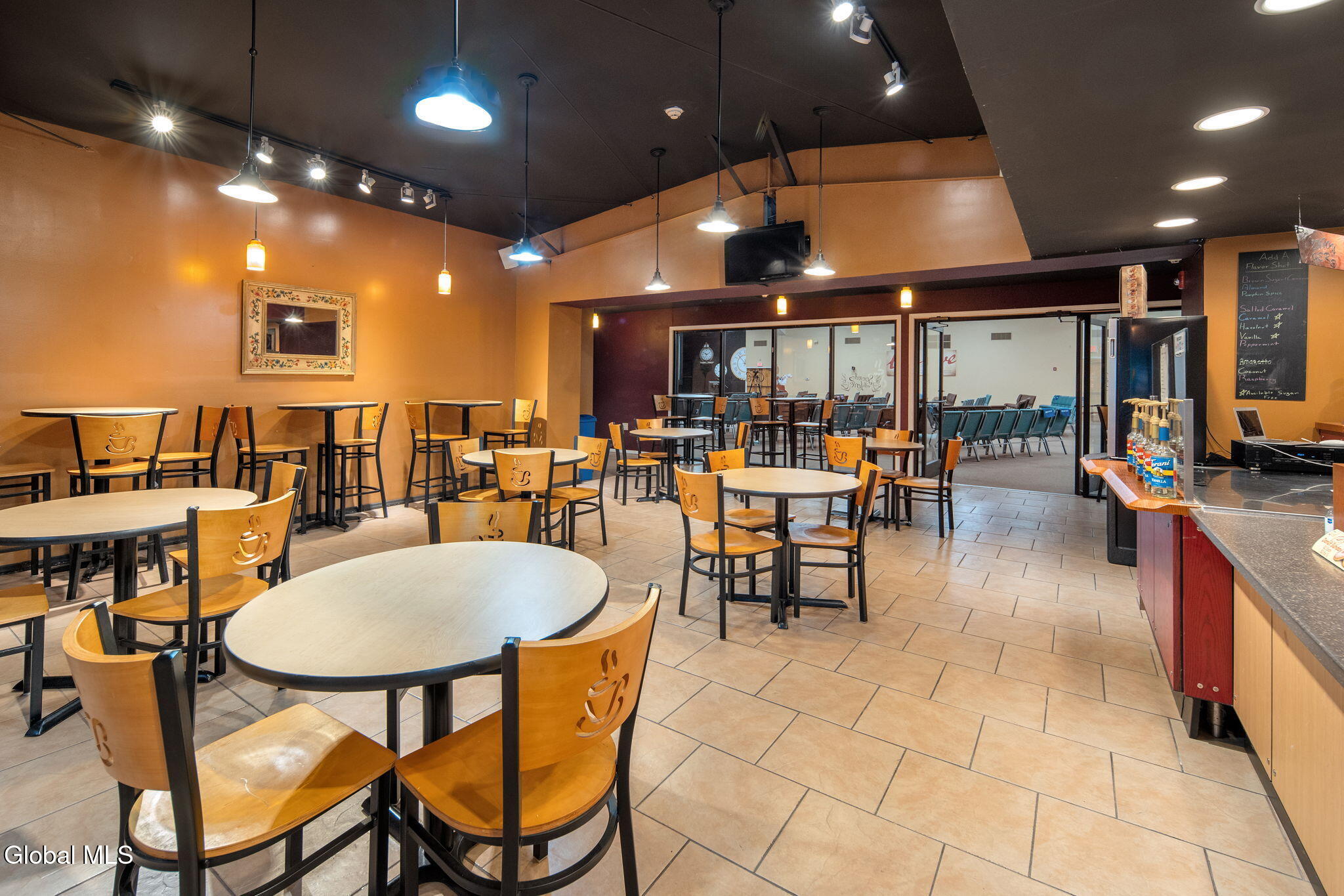 1688 US-9, Castleton-on-Hudson