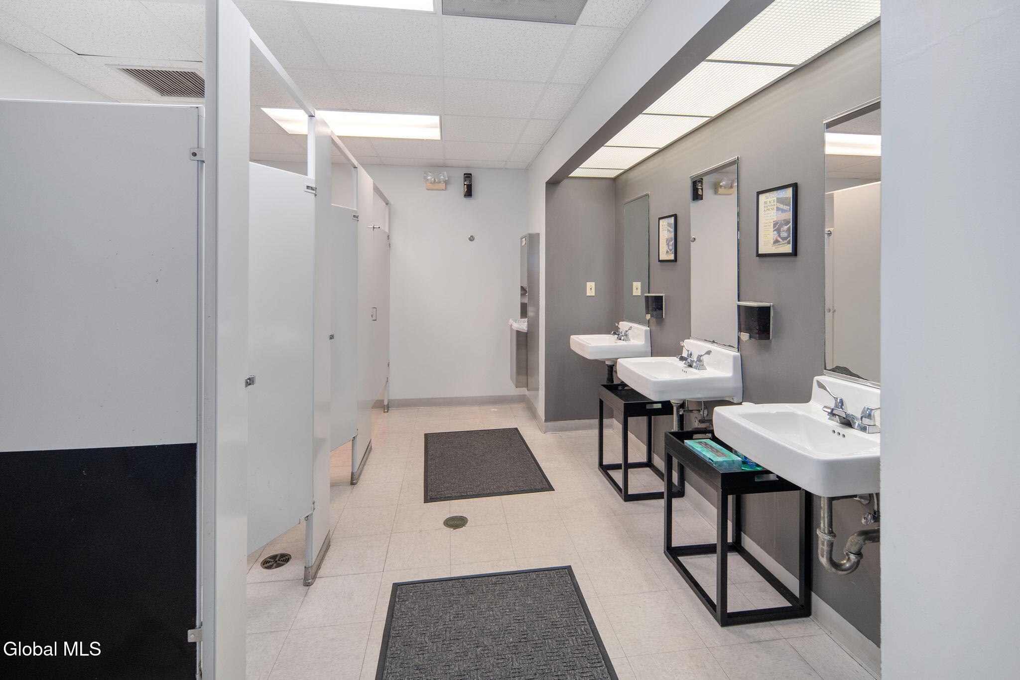 1688 US-9, Castleton-on-Hudson