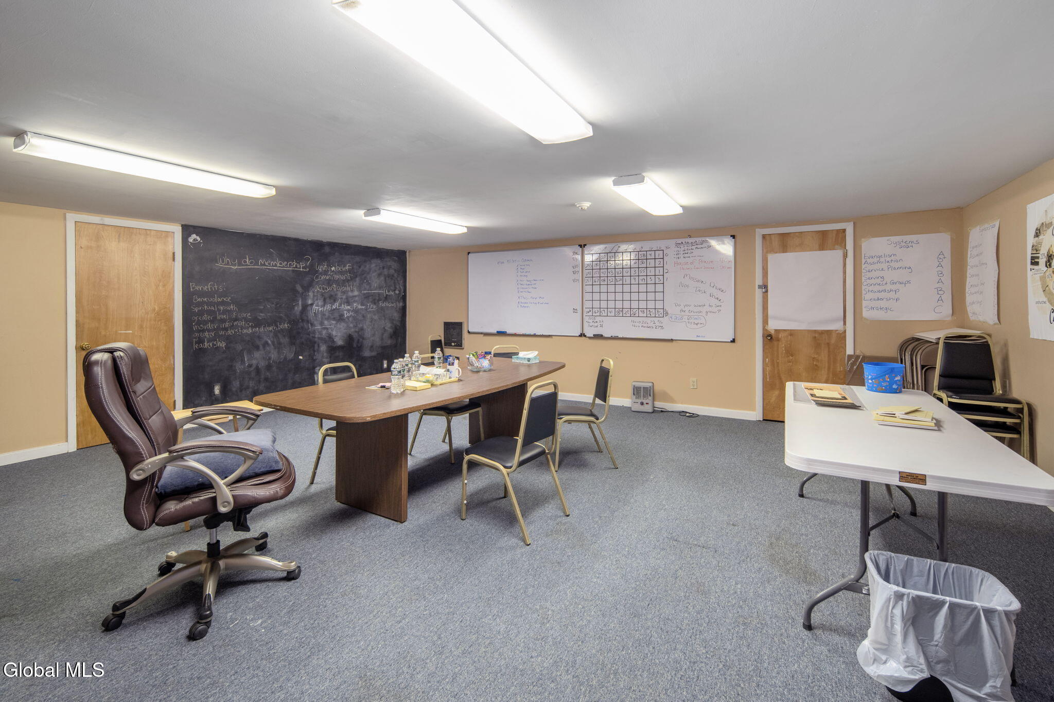 1688 US-9, Castleton-on-Hudson