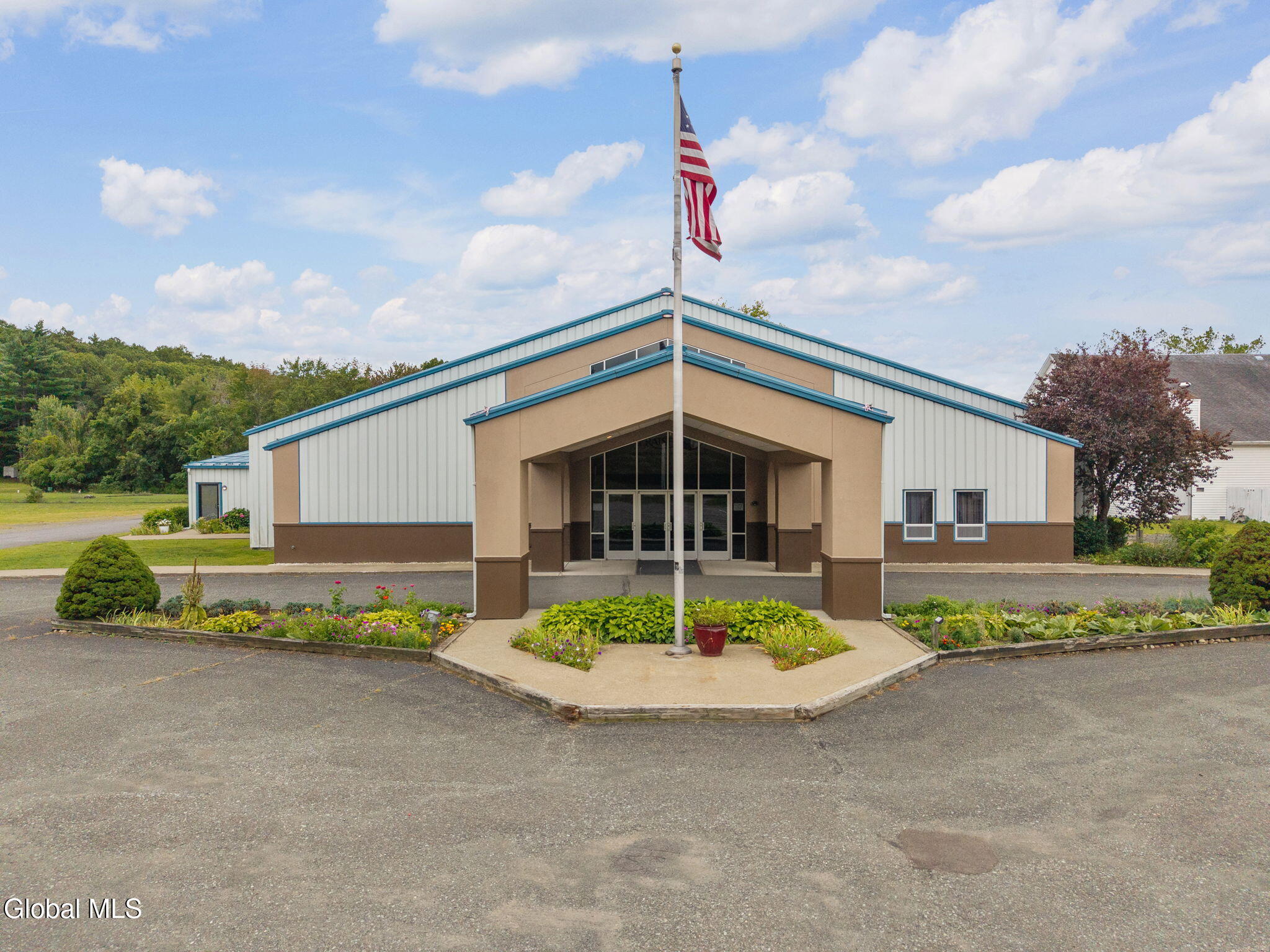 1688 US-9, Castleton-on-Hudson
