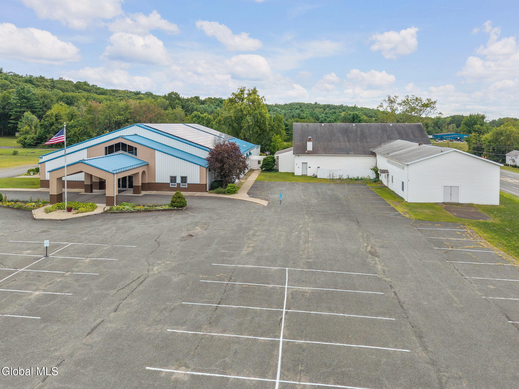 1688 US-9, Castleton-on-Hudson