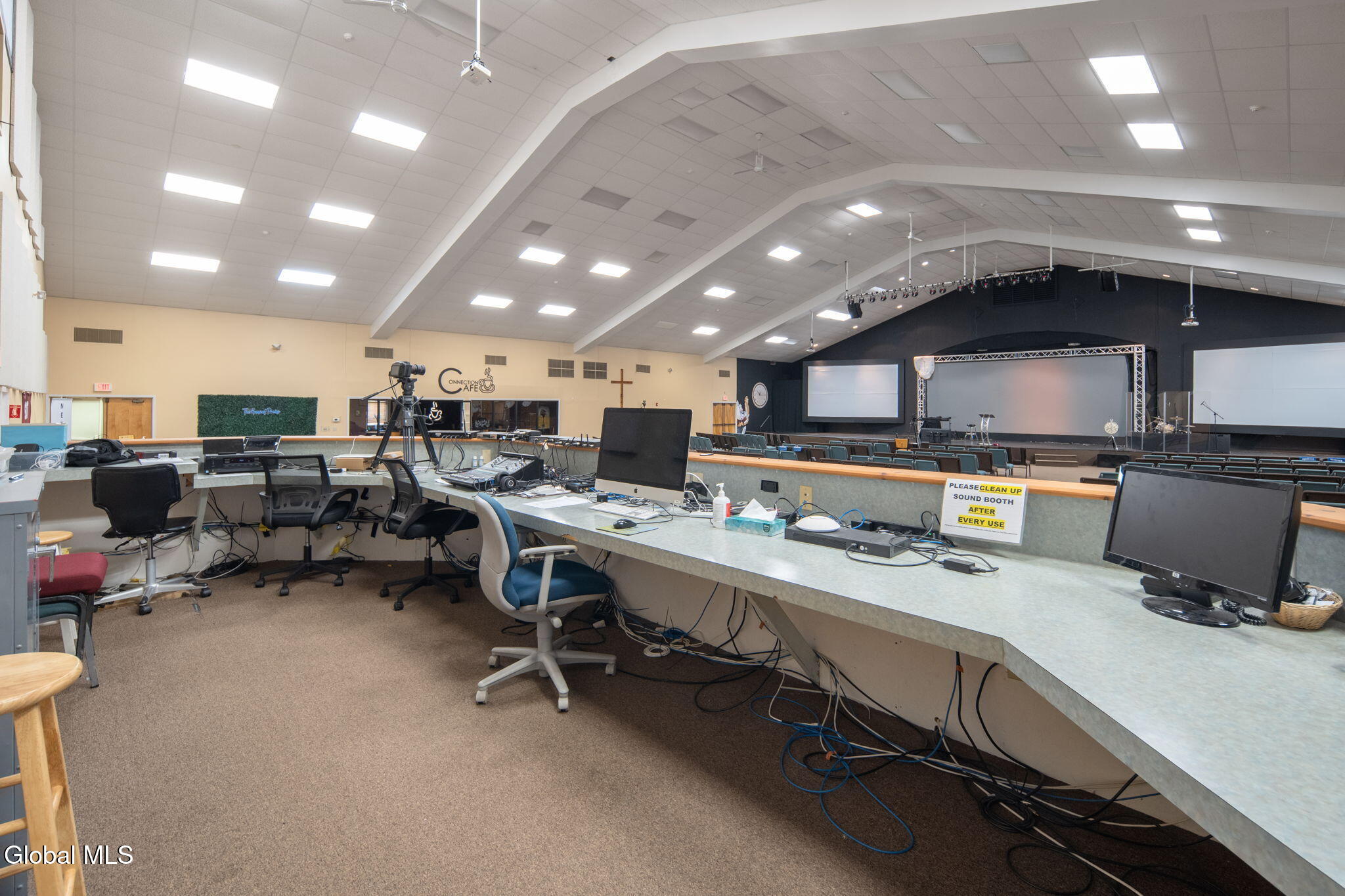 1688 US-9, Castleton-on-Hudson