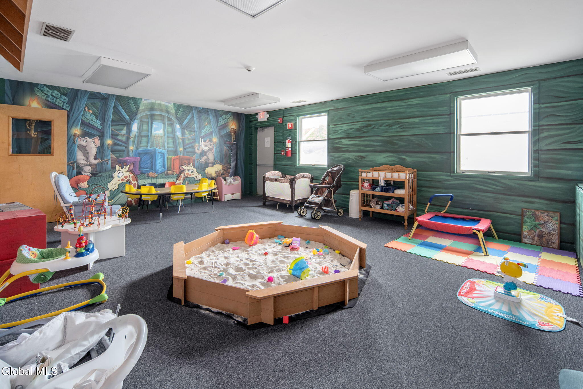 1688 US-9, Castleton-on-Hudson