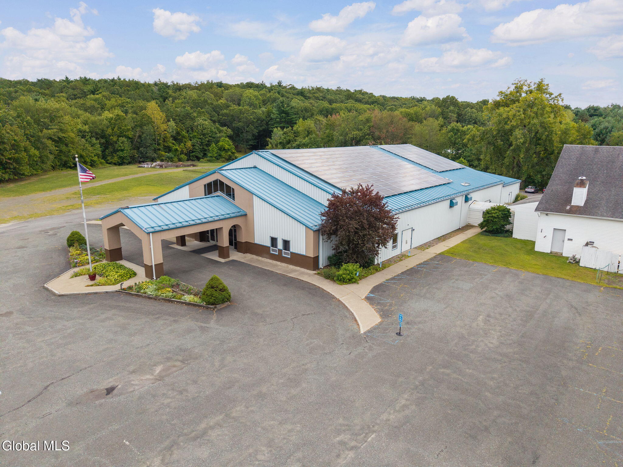 1688 US-9, Castleton-on-Hudson
