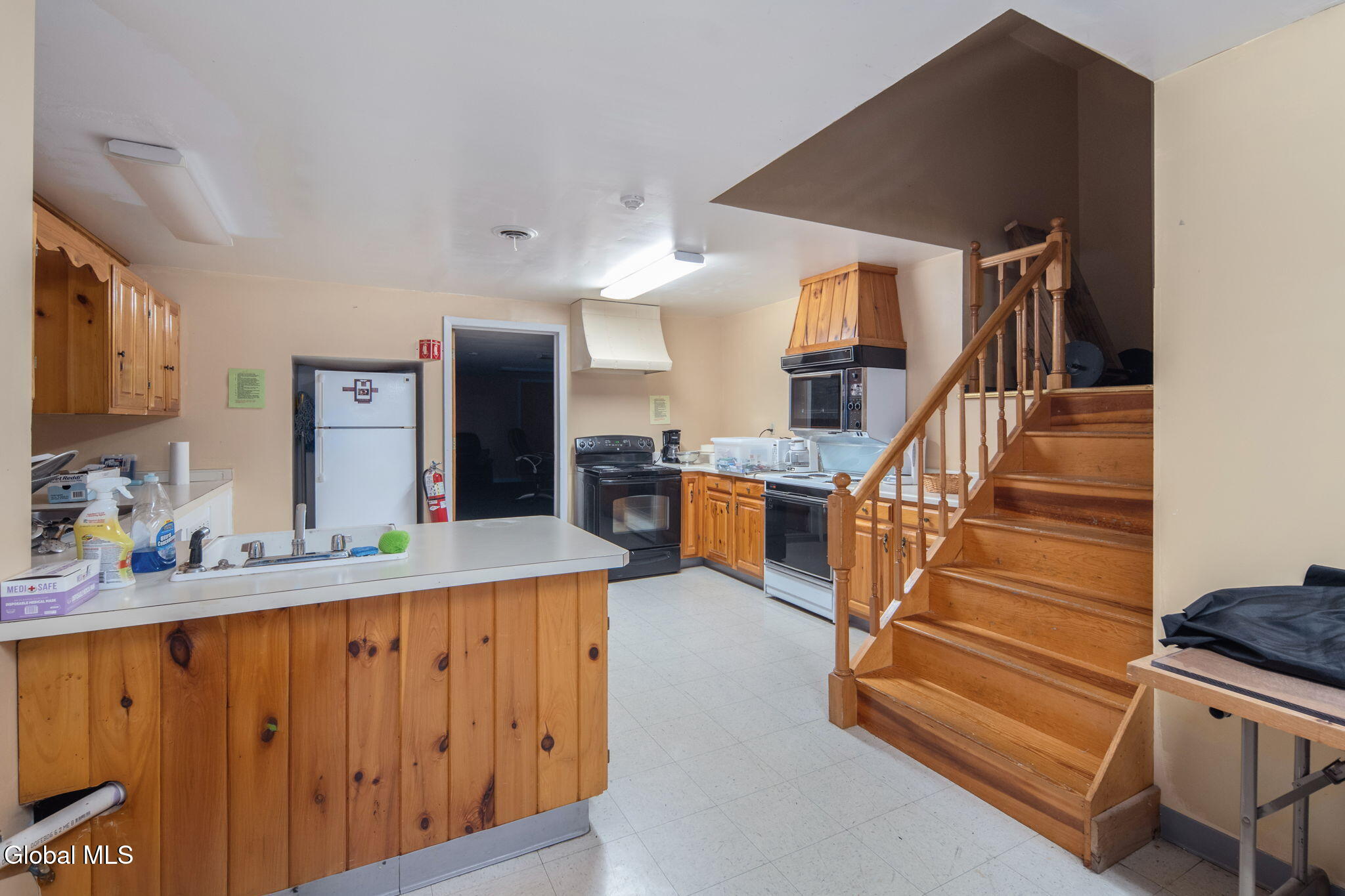 1688 US-9, Castleton-on-Hudson