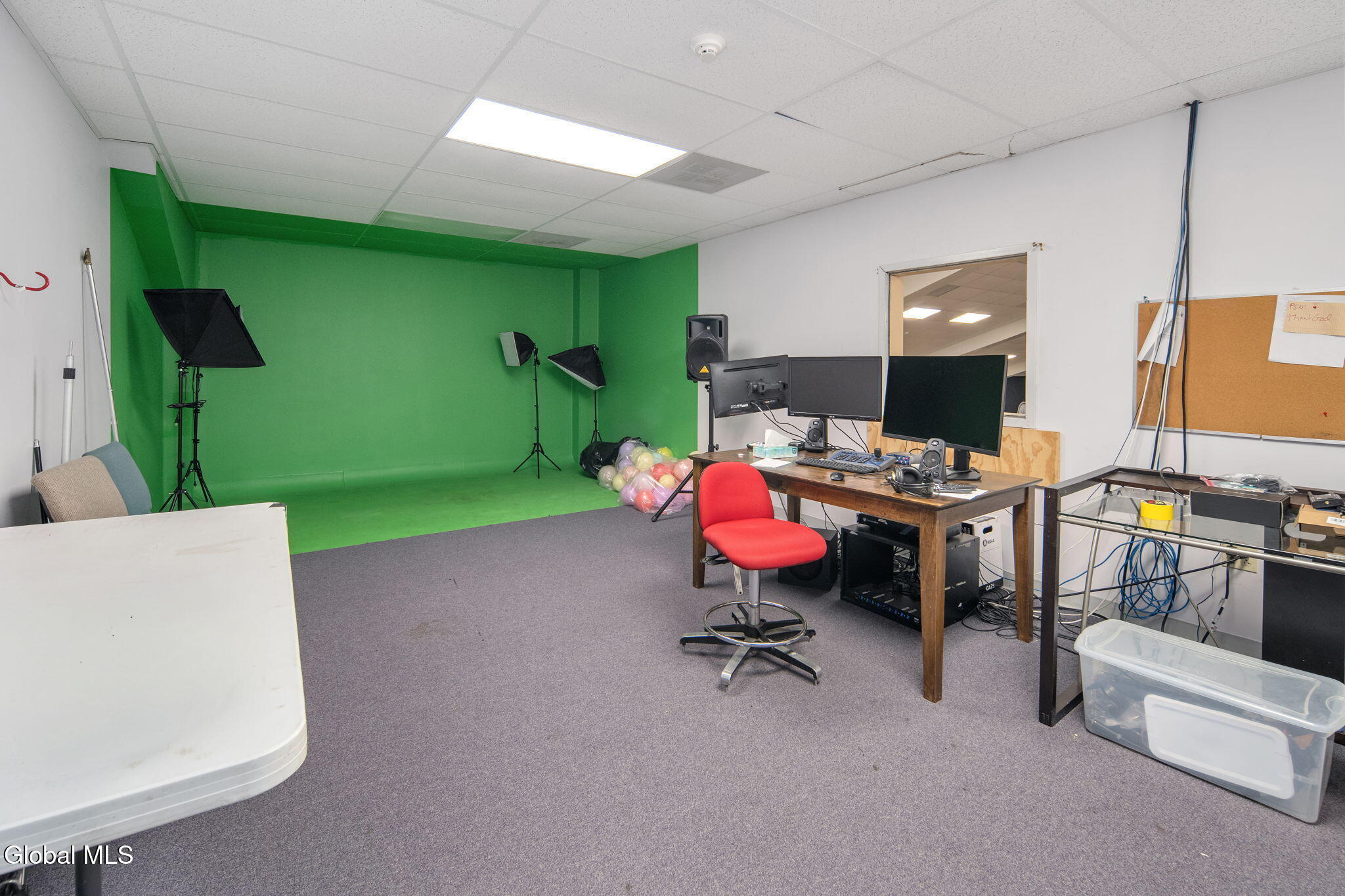 1688 US-9, Castleton-on-Hudson