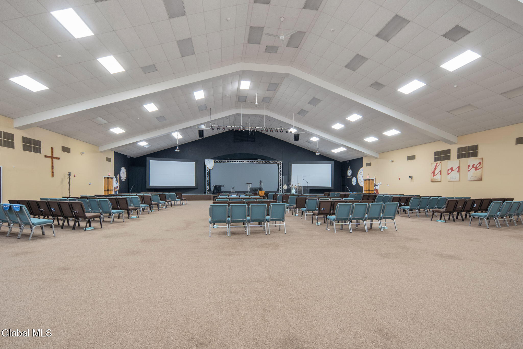 1688 US-9, Castleton-on-Hudson