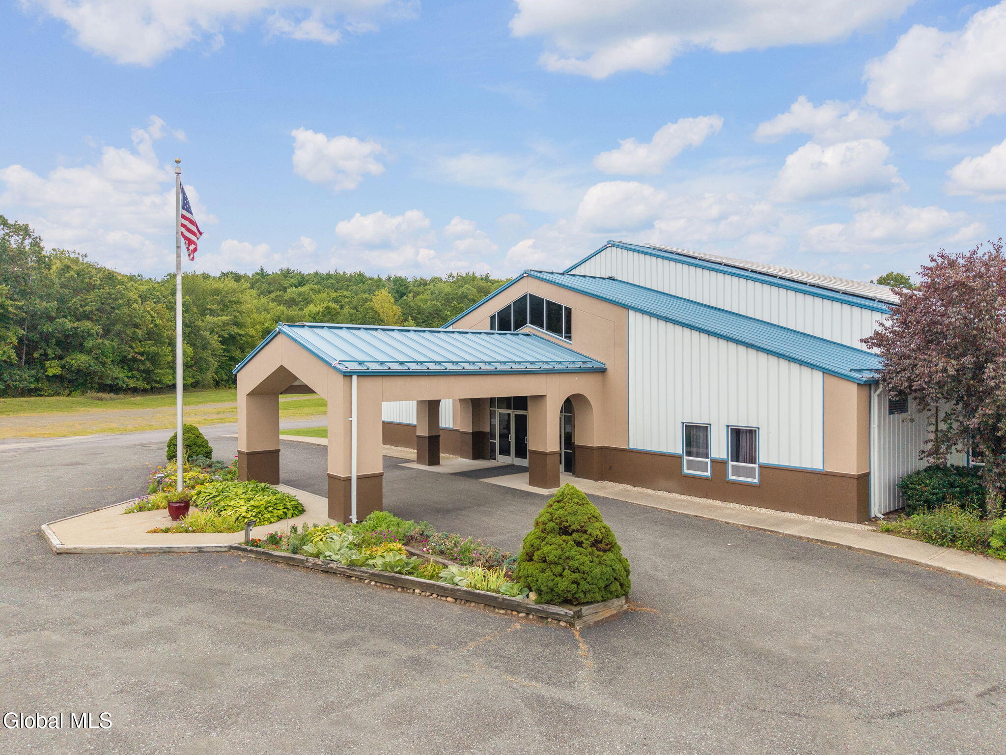 1688 US-9, Castleton-on-Hudson